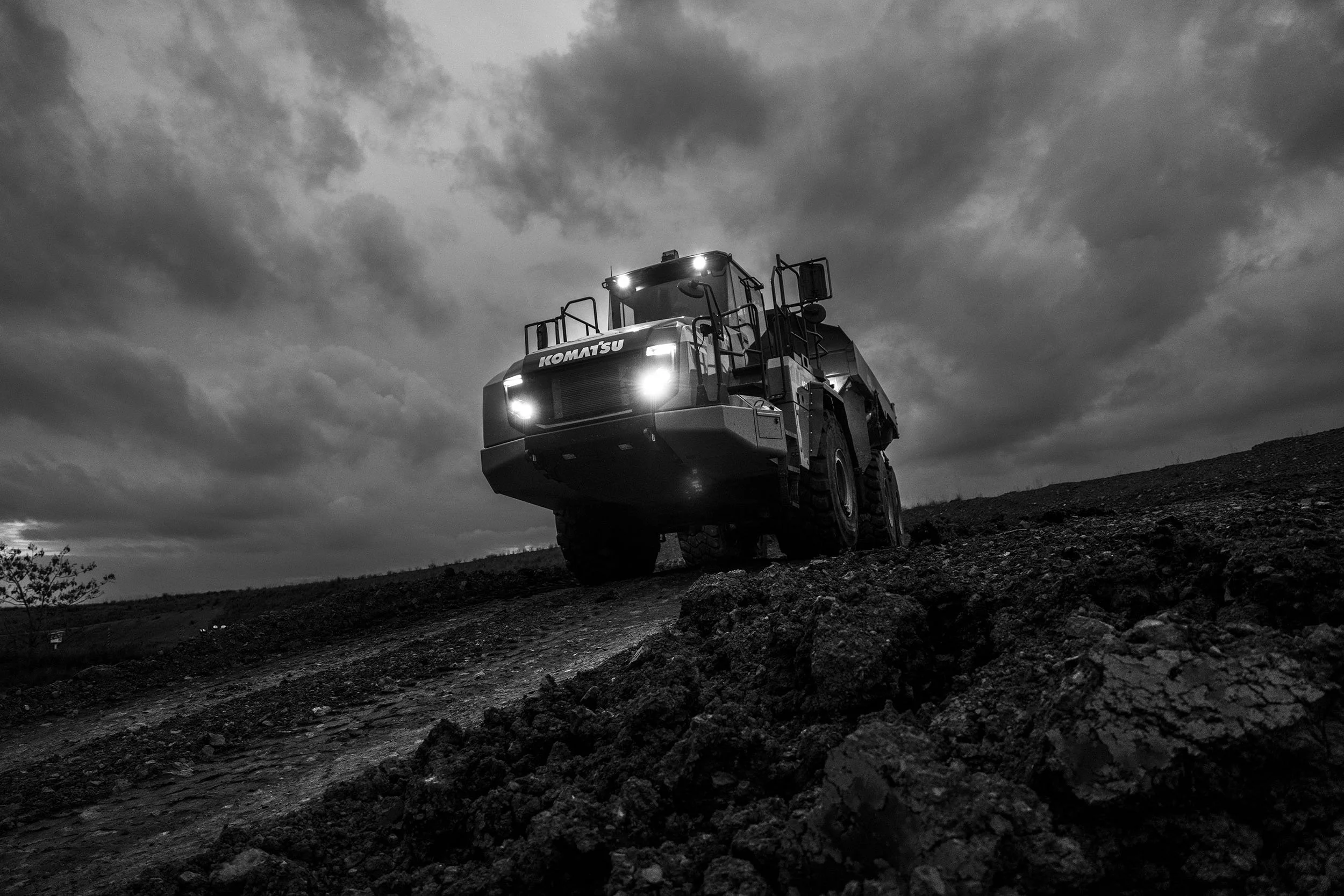 Industrial-Photography-Producton-Company-Oita-Japan-Komatsu-015.jpg