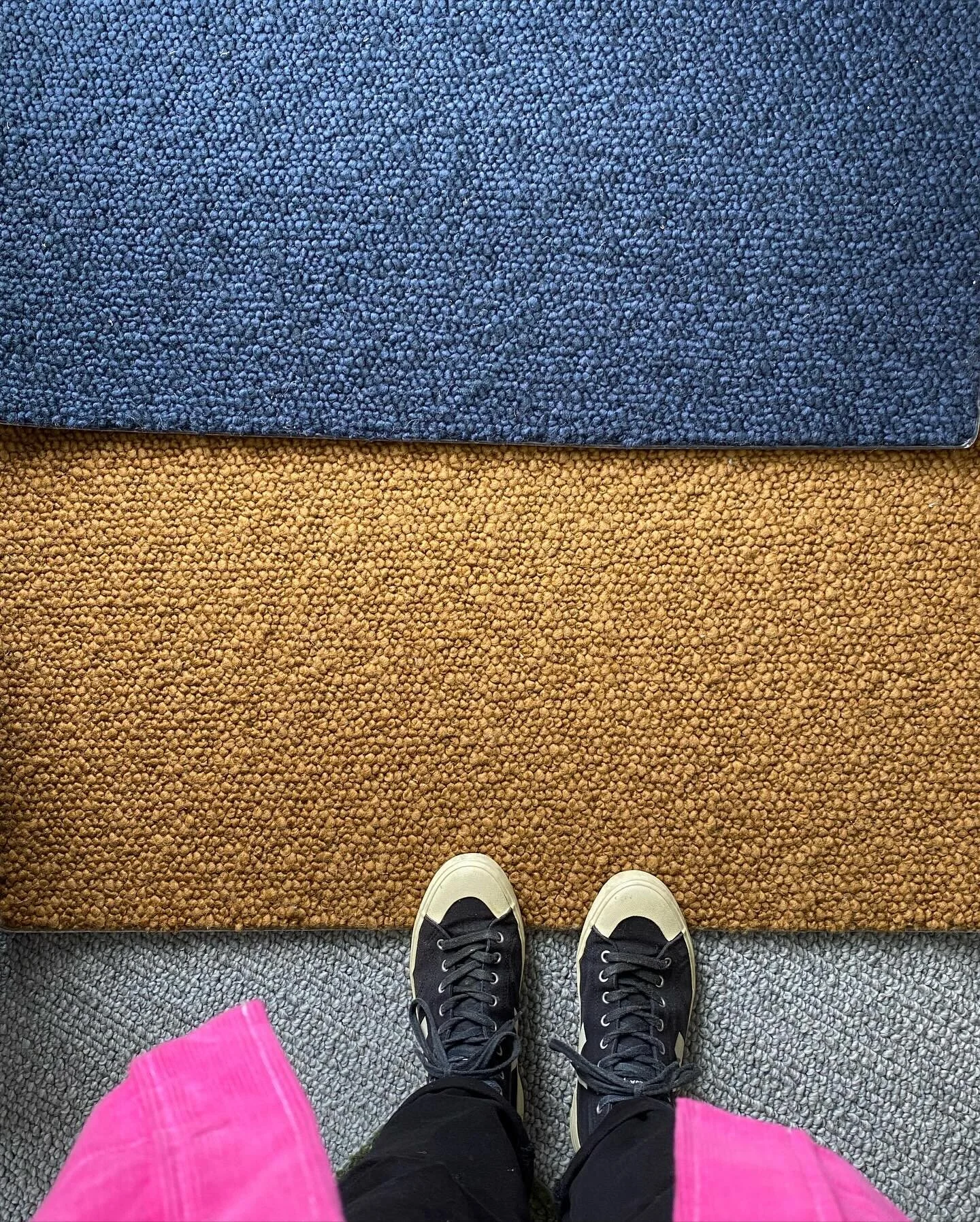 Stepped out today to learn all things 🐑 with Angelo from @bremworth ! No need to be sheepish when choosing wool carpet and Bremworth is the sheep&rsquo;s pyjamas. Ask me anything.