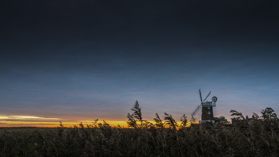 Cley Windmill First Light 1920x1080.png