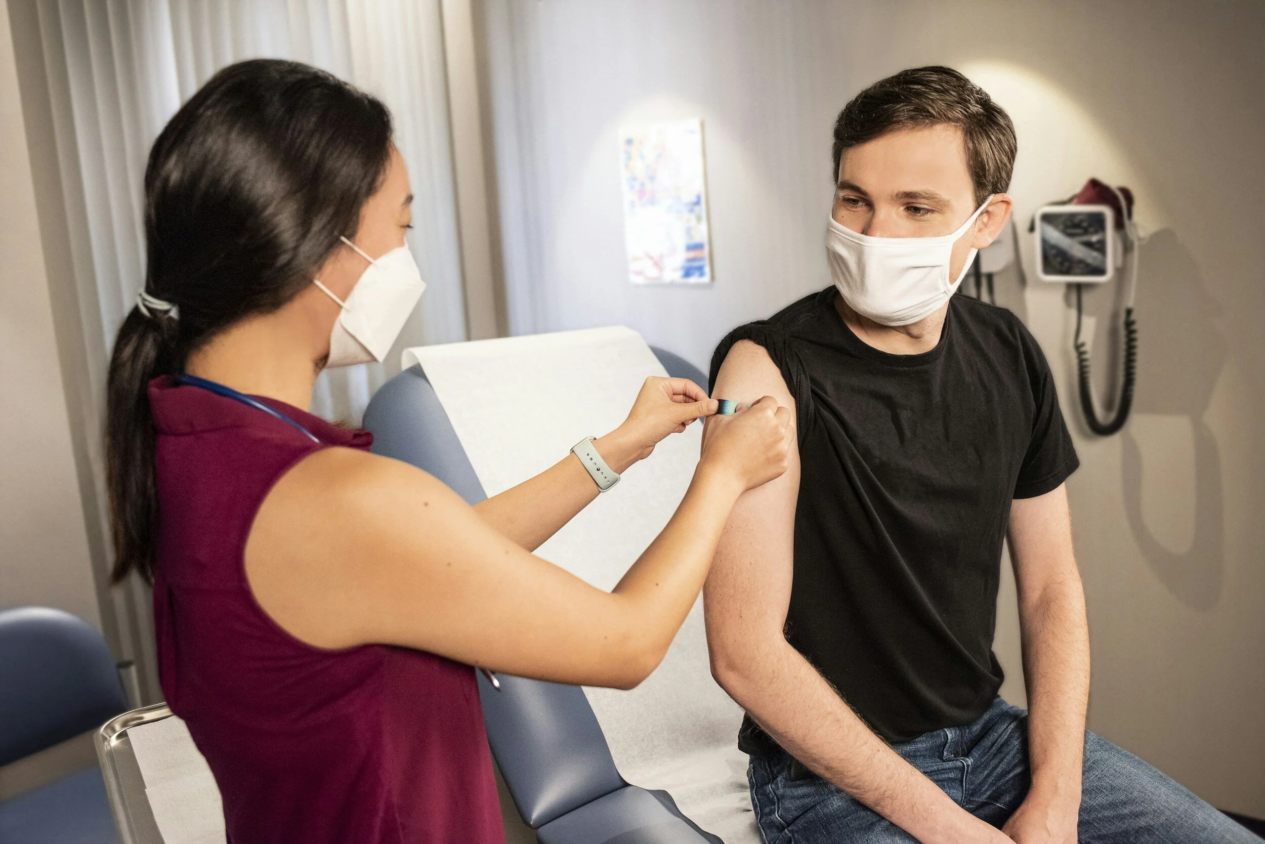 Drop in MMR Vaccination Clinics Available During Half Term / Clinigau Galw Heibio Brechlyn MMR ar Gael yn Ystod Hanner Tymor