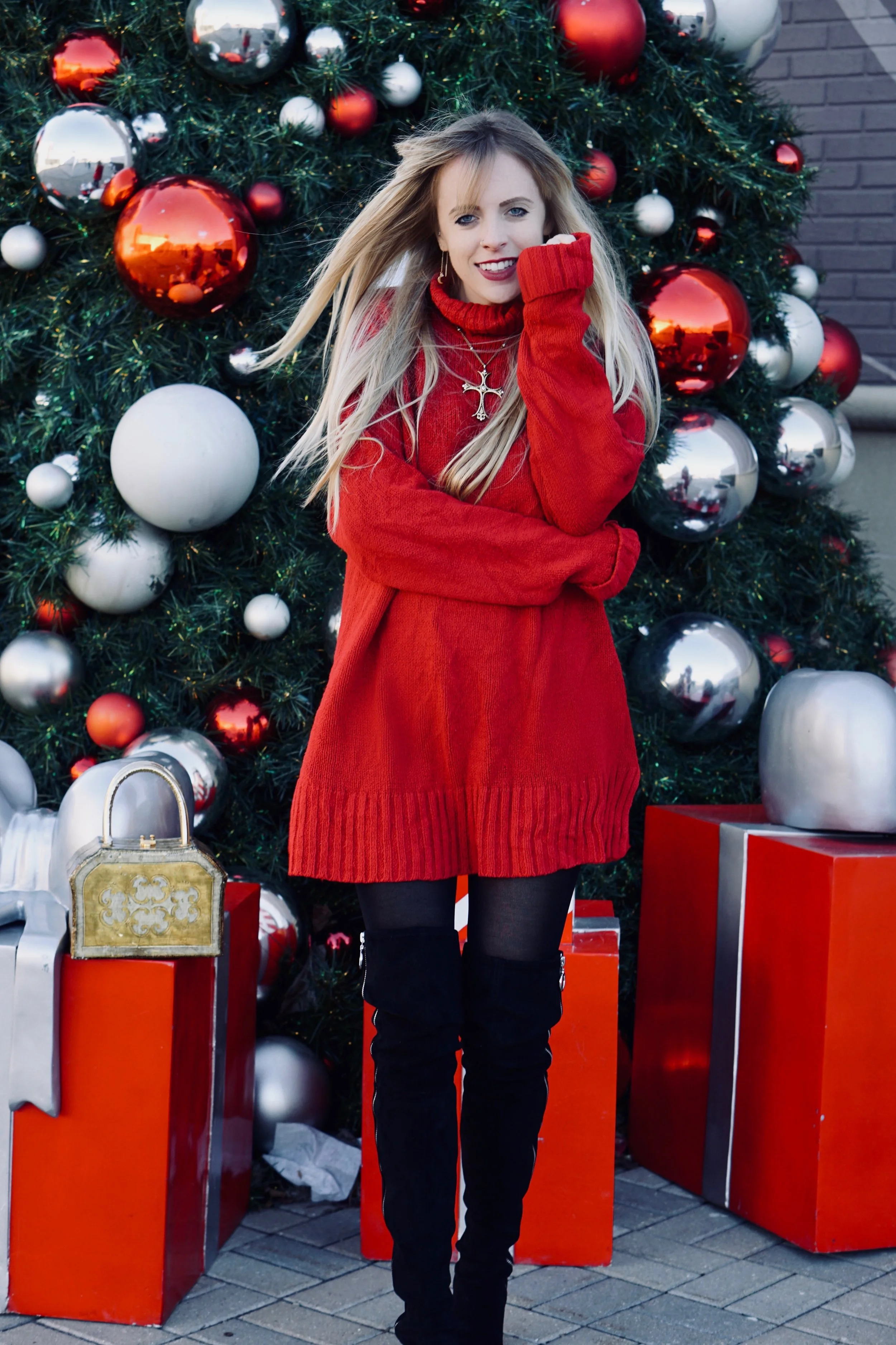 christmas outfits with thigh high boots