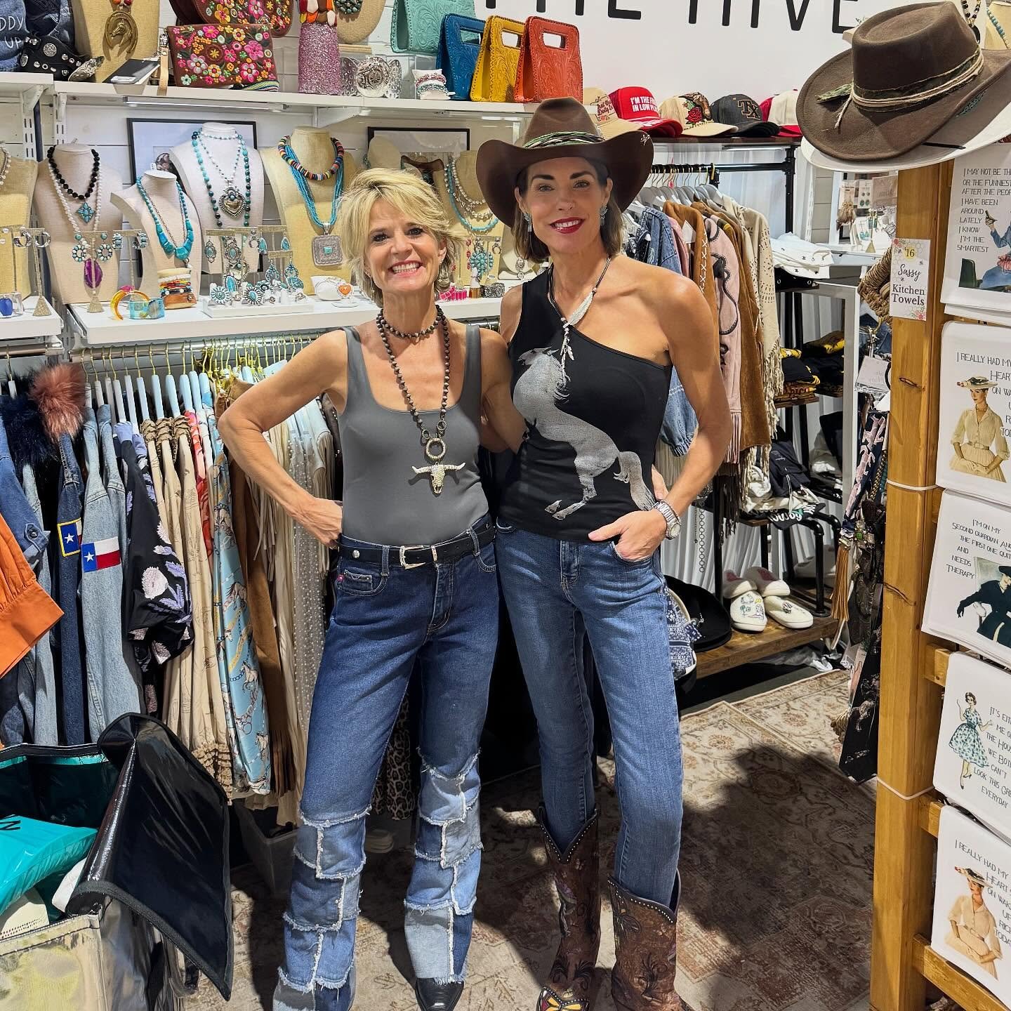 Workin&rsquo; 10 to 9 at @rodeohouston 🎶🛍️👢

Come say hi to @thehivepopup crew and treat yourself to one-of-a-kind 💕women-owned💕 boutique items. Fair warning though&hellip;whatever you buy you WILL be hounded with compliments when you rock it.

