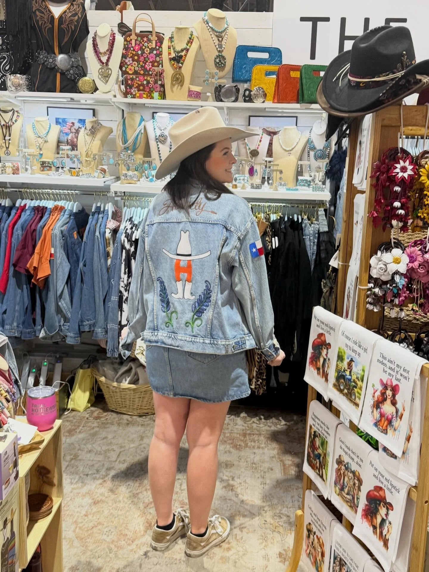 Happy customer alert 🪻🪻🪻 @rodeohouston 

Tomorrow marks our last day here so come say howdy and get rowdy! You can find us and other fabulous women-owned boutiques at @thehivepopup &lsquo;s booth B1029 📍

#RodeoHouston #TheHivePopUp #CustomDenim 