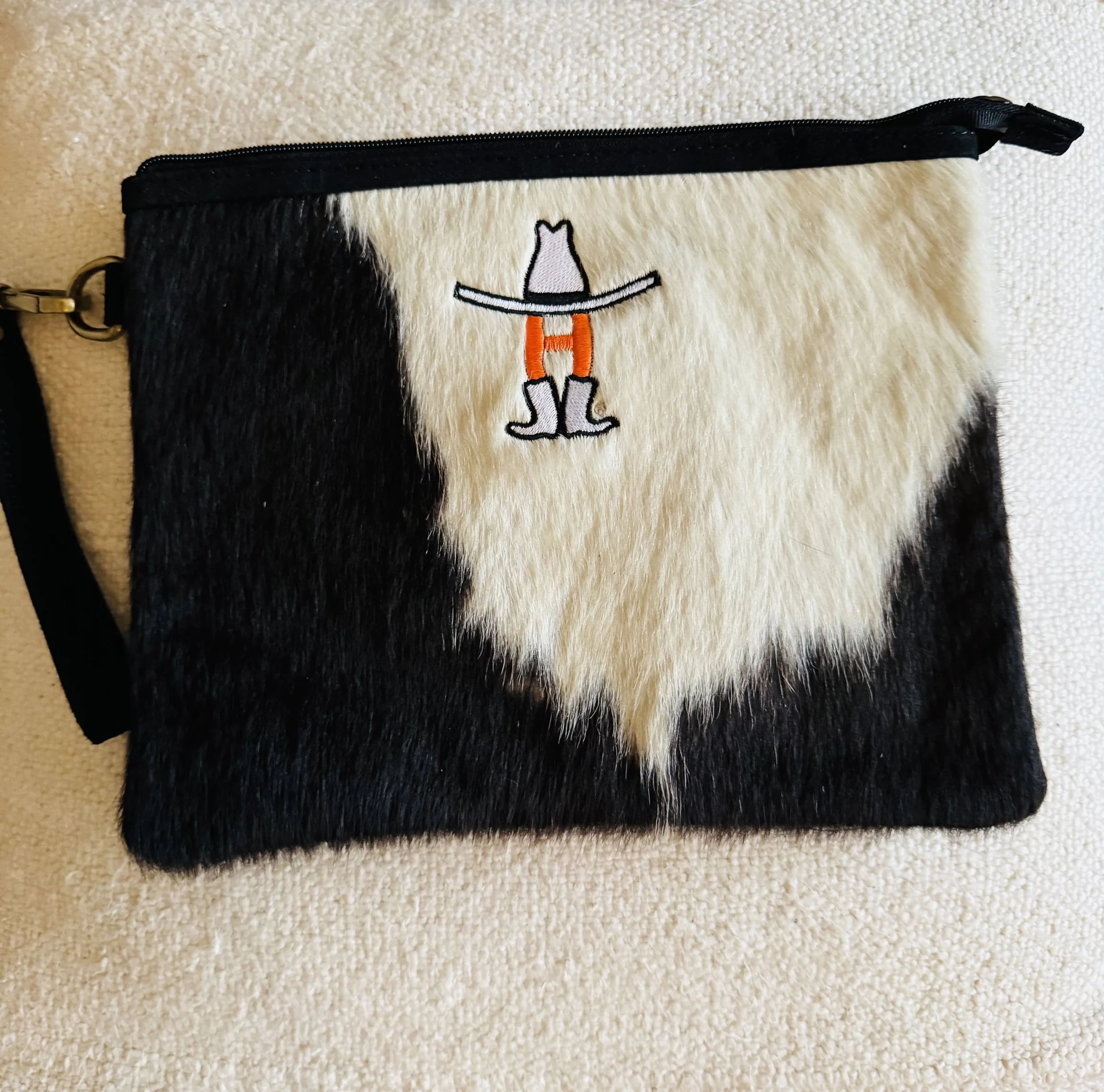 Hide Rodeo Clutch