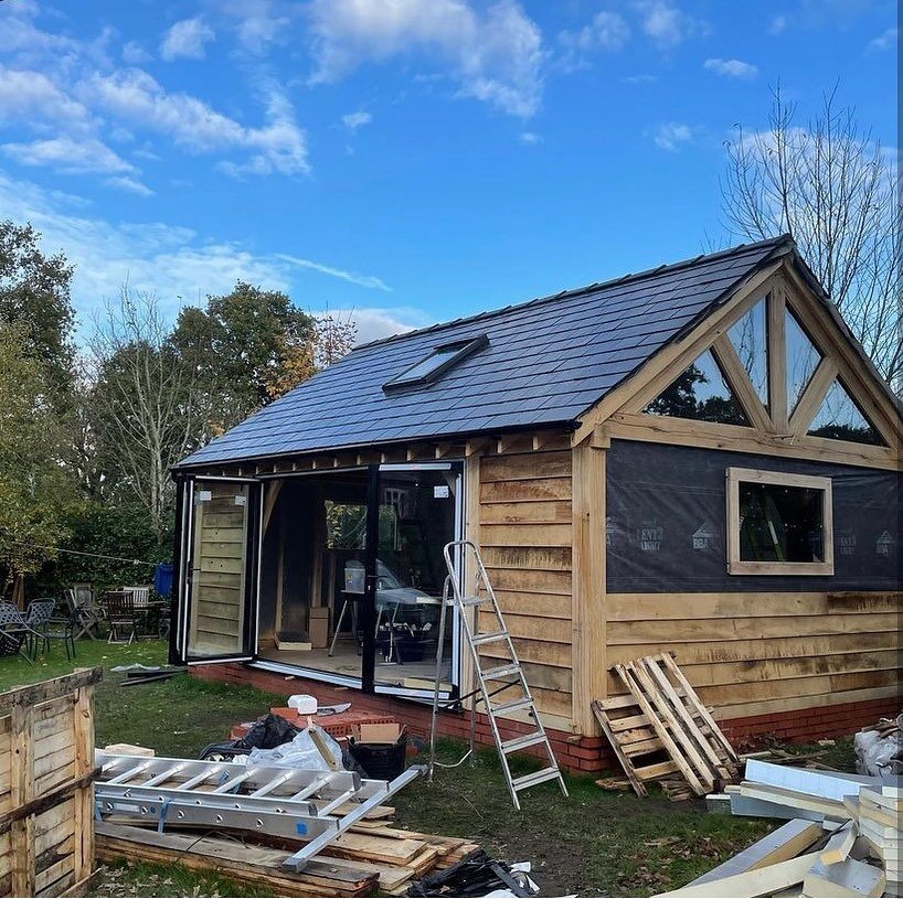 The oak garden gym is nearly finished, we are very pleased with it and a great roofing job done by @jacksonroofing