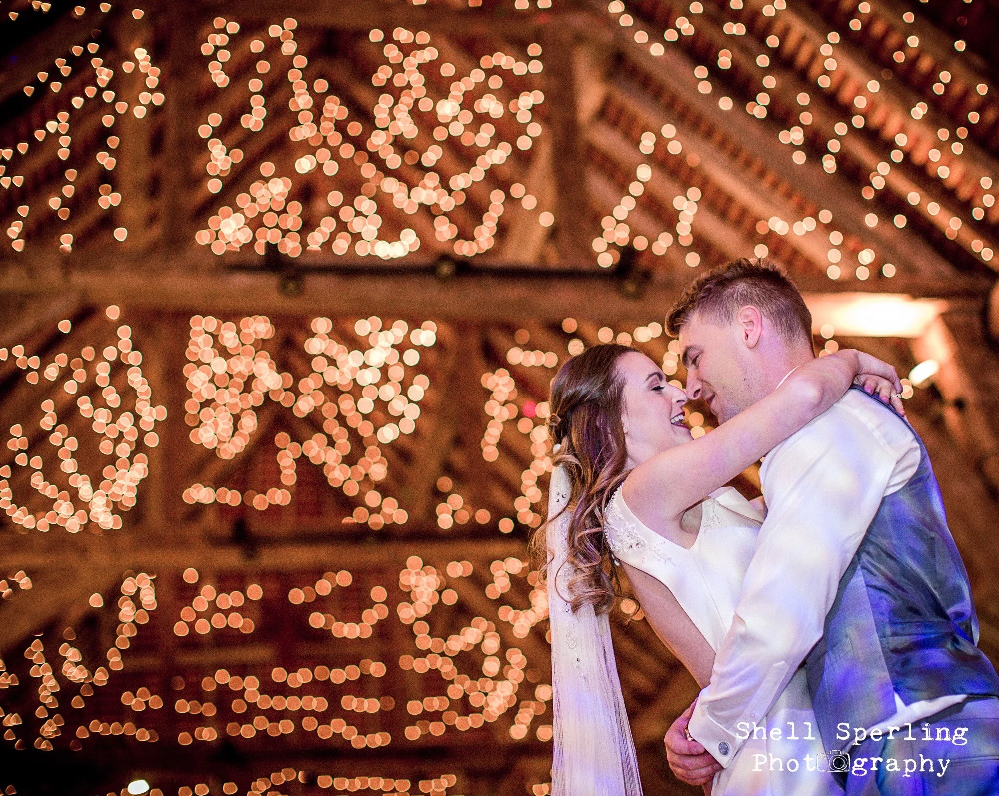 Shell Spirling Photography (instagram shell_sperling_weddings; facebook Shell Sperling Photography)