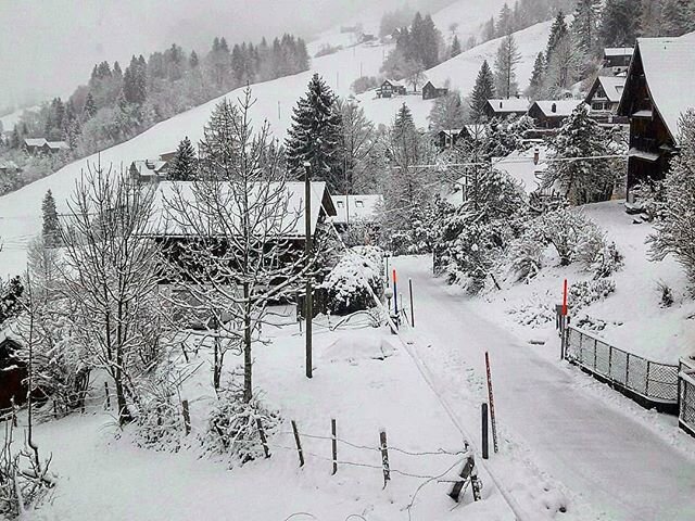 Ennetb&uuml;hl Toggenburg 
Doch noch Winter!
#ennetb&uuml;hl #toggenburgtourismus #toggenburg #ostschweiz #stgallen #rundumdens&auml;ntis #winterzauber #winter #snow #schnee #inlovewithswitzerland #myswitzerland #schweiz #bergliebe #swissmountains #s