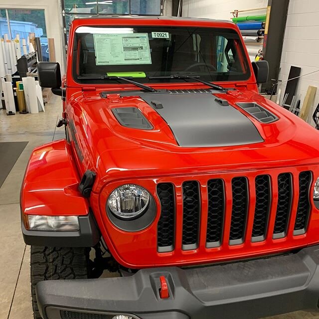 Who wouldn&rsquo;t want to ride around in this sharp looking Jeep? We added some striping and love it! @smoky_mountain_jeep_ram