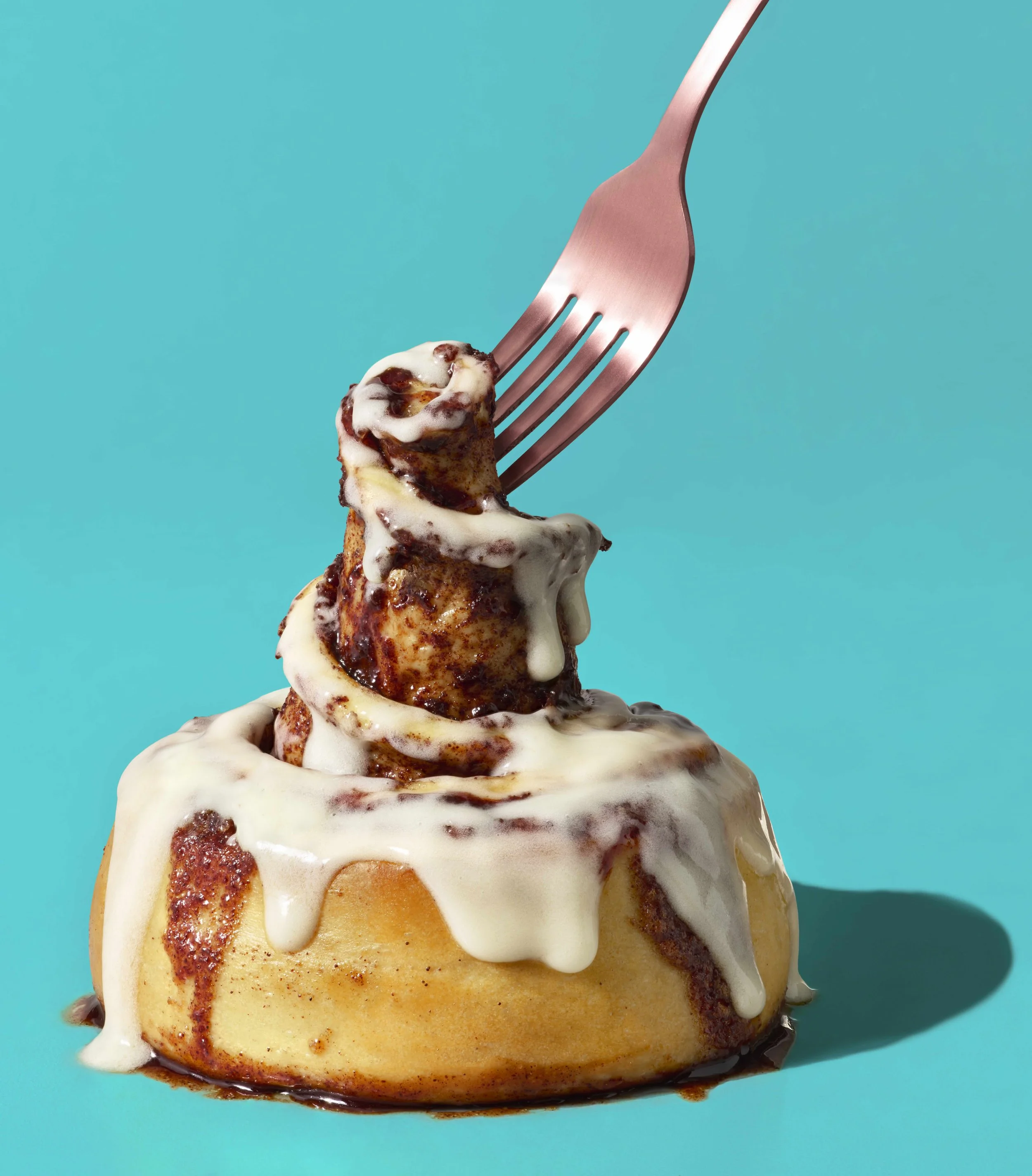 Cinnabon_ClassicRoll_ForkBite copy-small.jpg