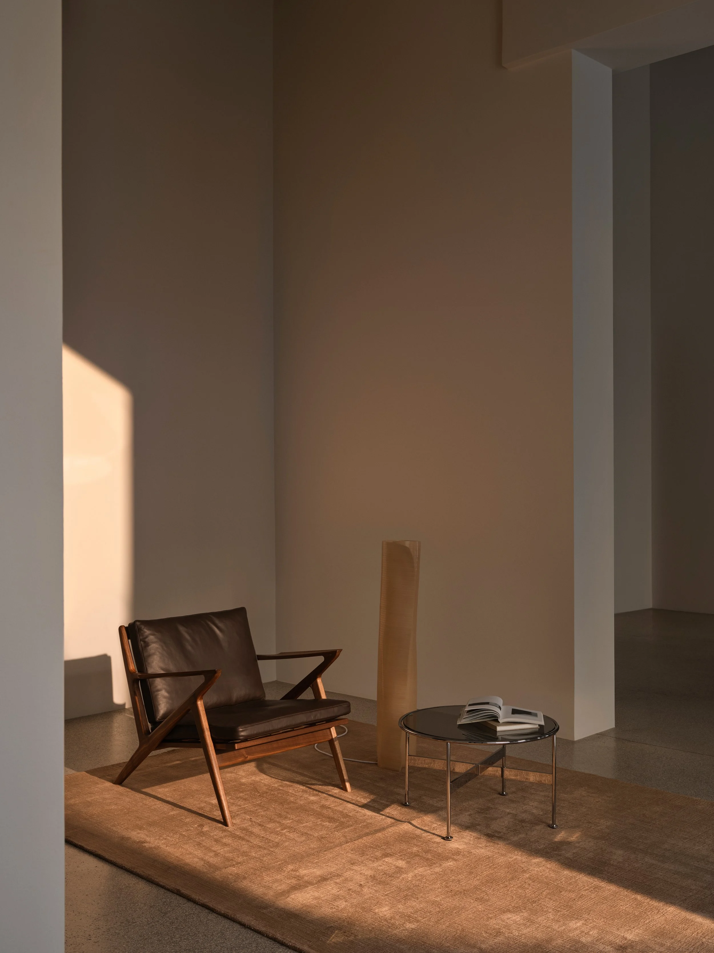 Z-Chair_Walnut_Mocca_Baia.C.Table_0817(LOWRES) (1).jpg