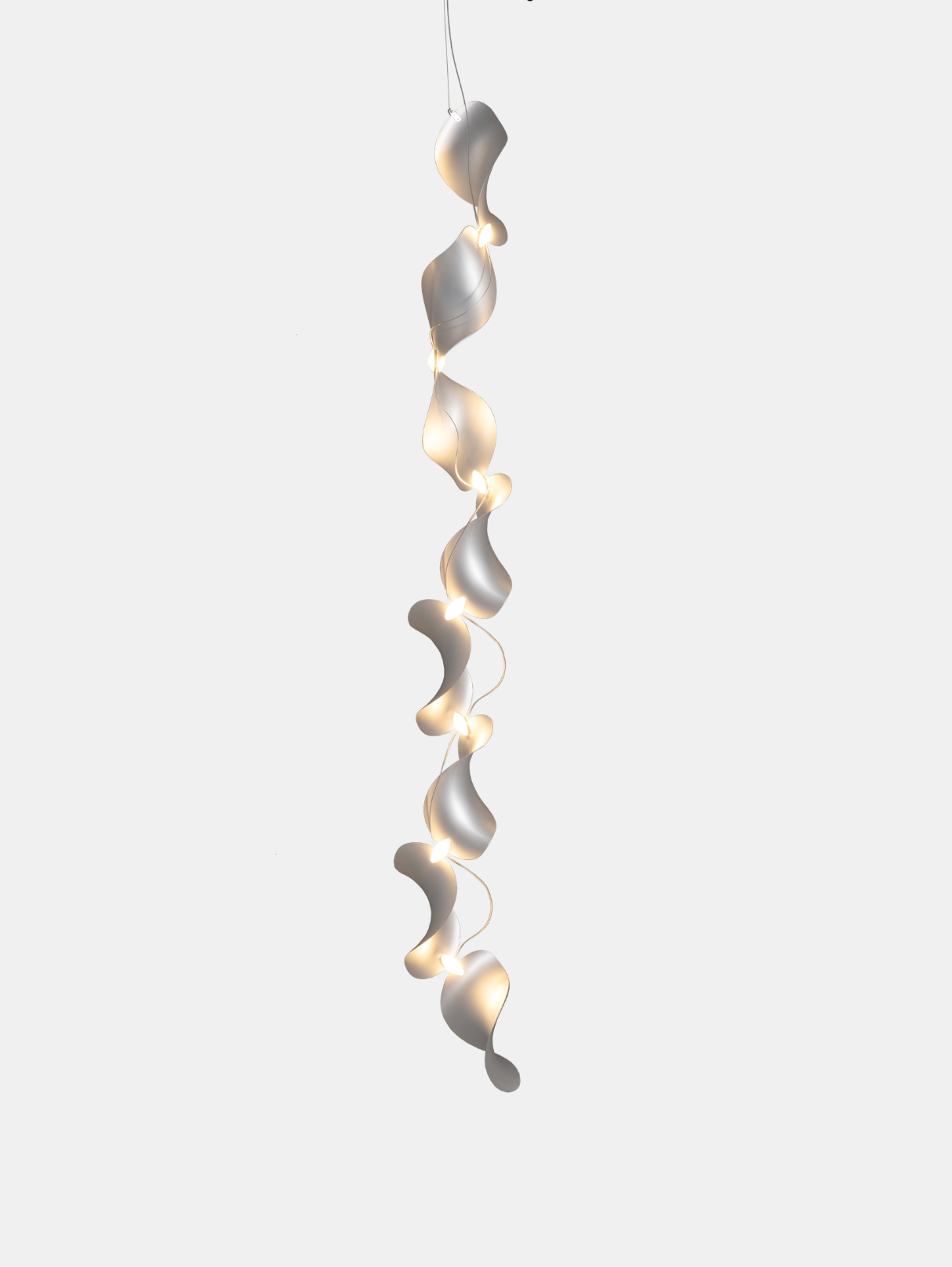 Dune 8 Vertical Line - Silver.png