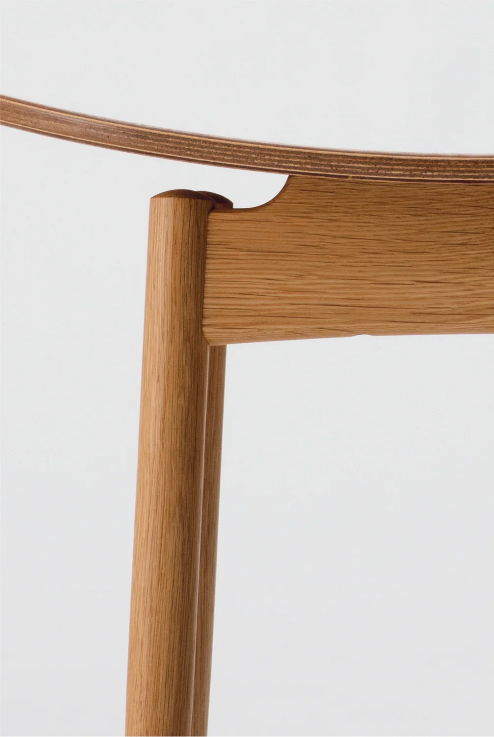 Ariake_Detail_Saga_Stool.jpg