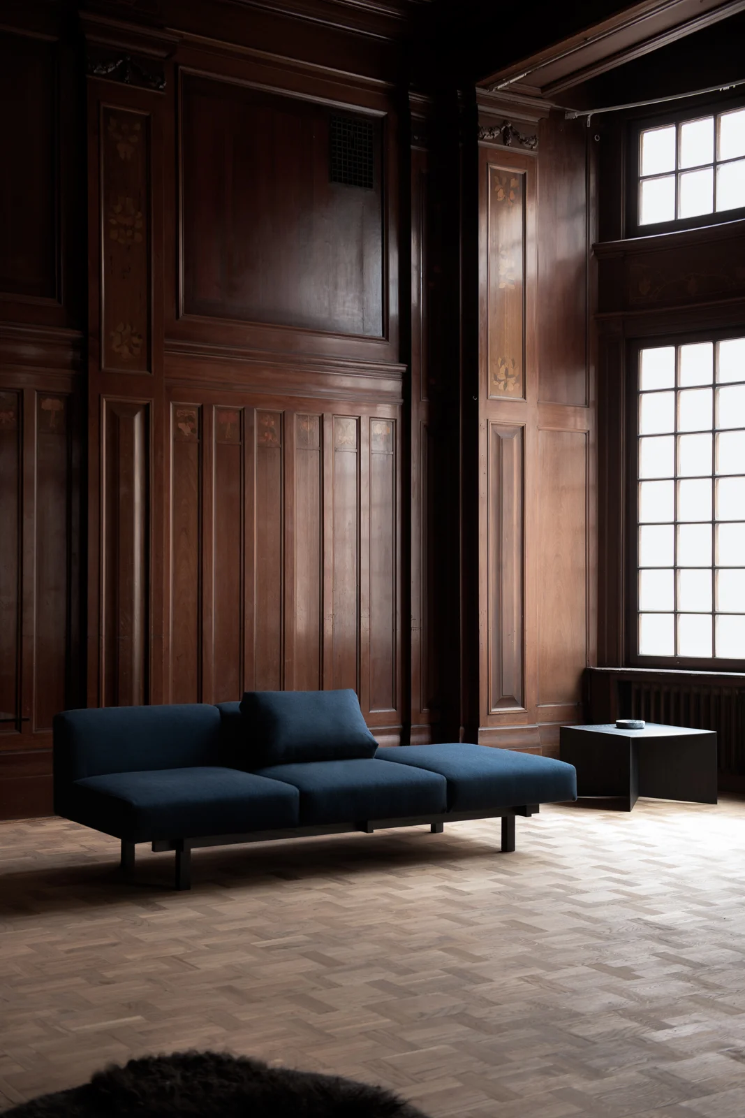Ariake_raft_sofa_gestalt_new_york.jpg