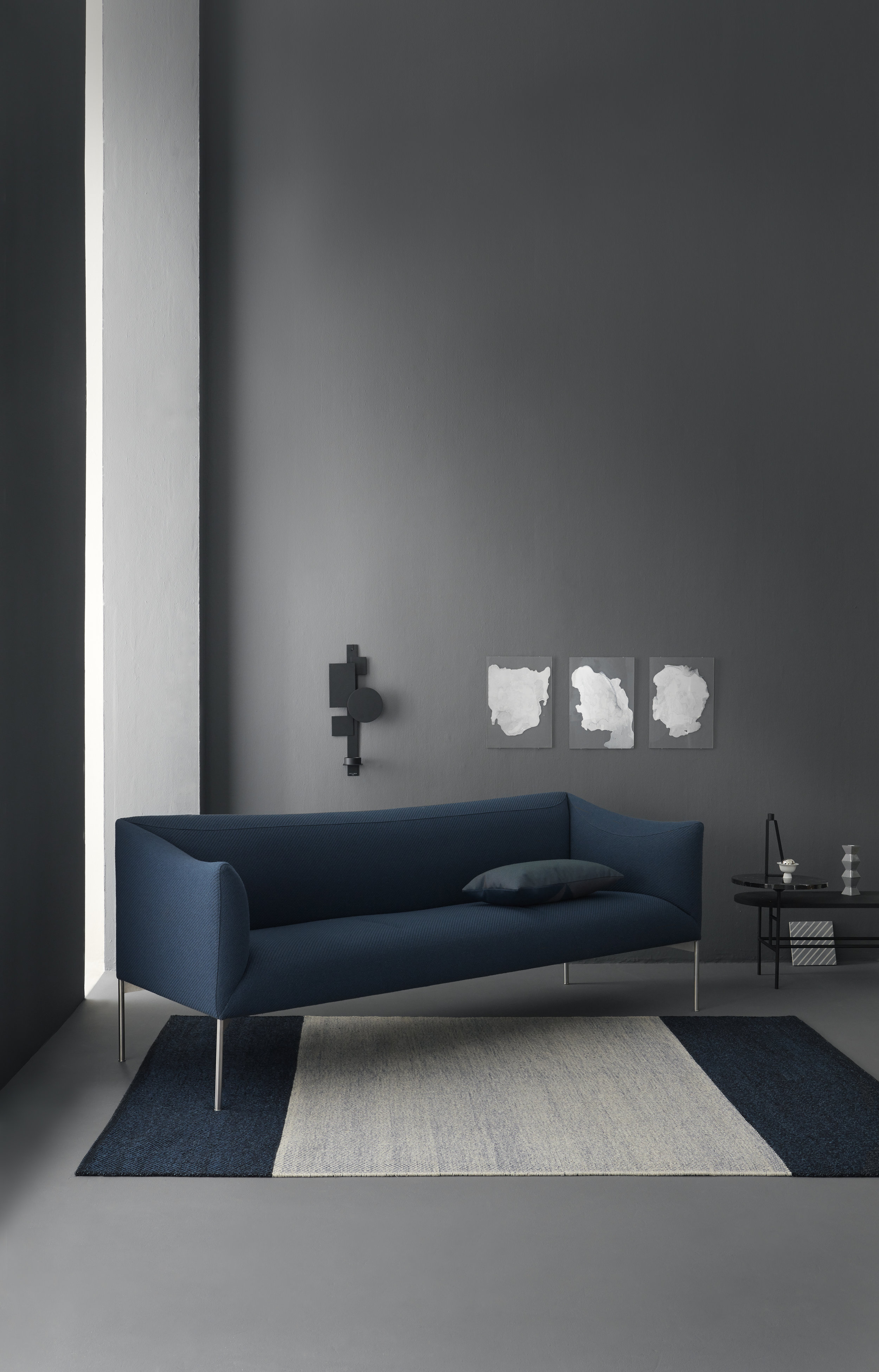 Fabula_Primula_Rug_Midnight_Blue_Offwhite_Wool_Linen_Hand-woven_2911__A2_300dpi_Medium.jpg