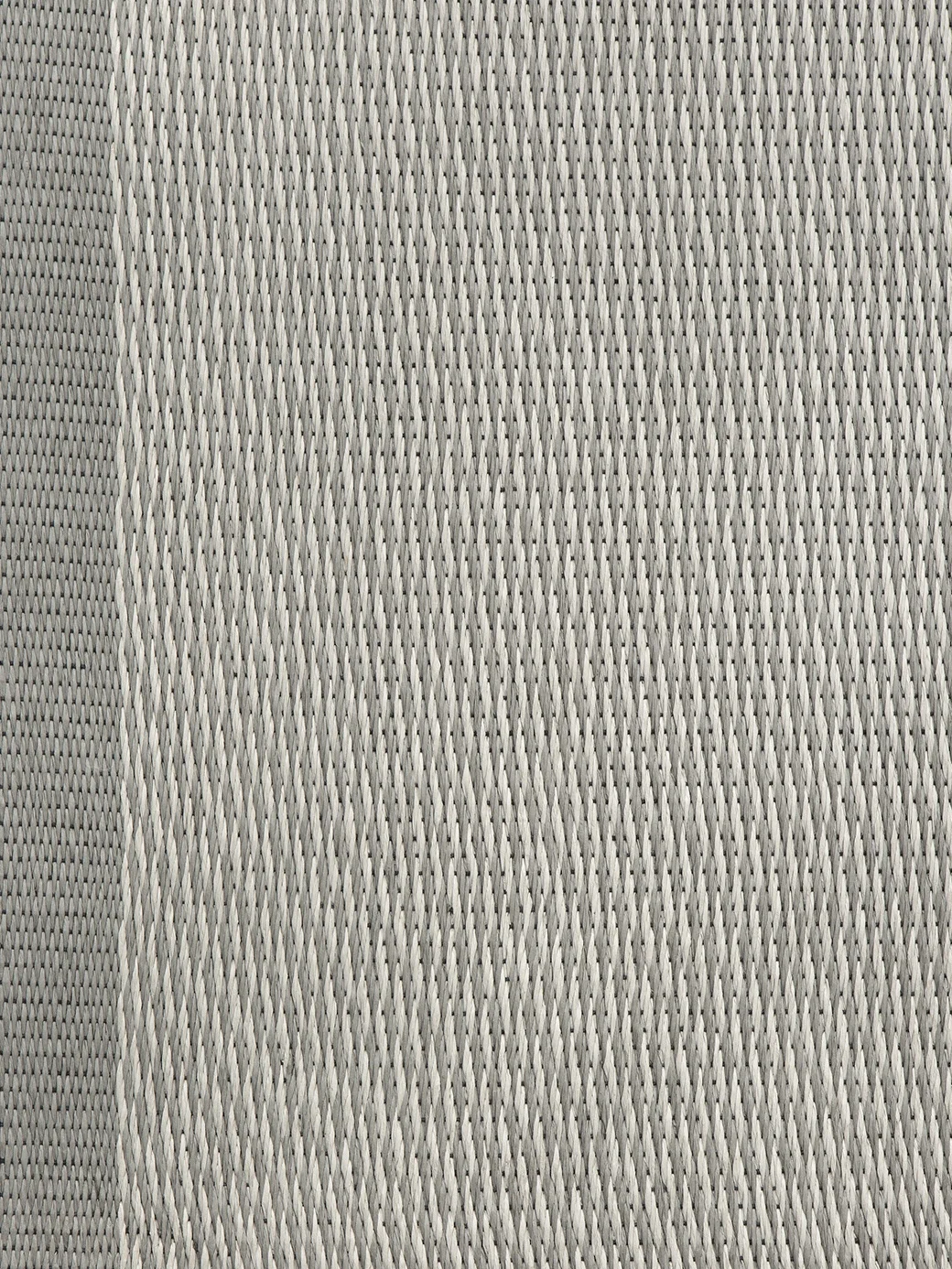 Fabula_Betula_Grey_LightGrey_Paper_1627_C_300dpi_Medium.jpg