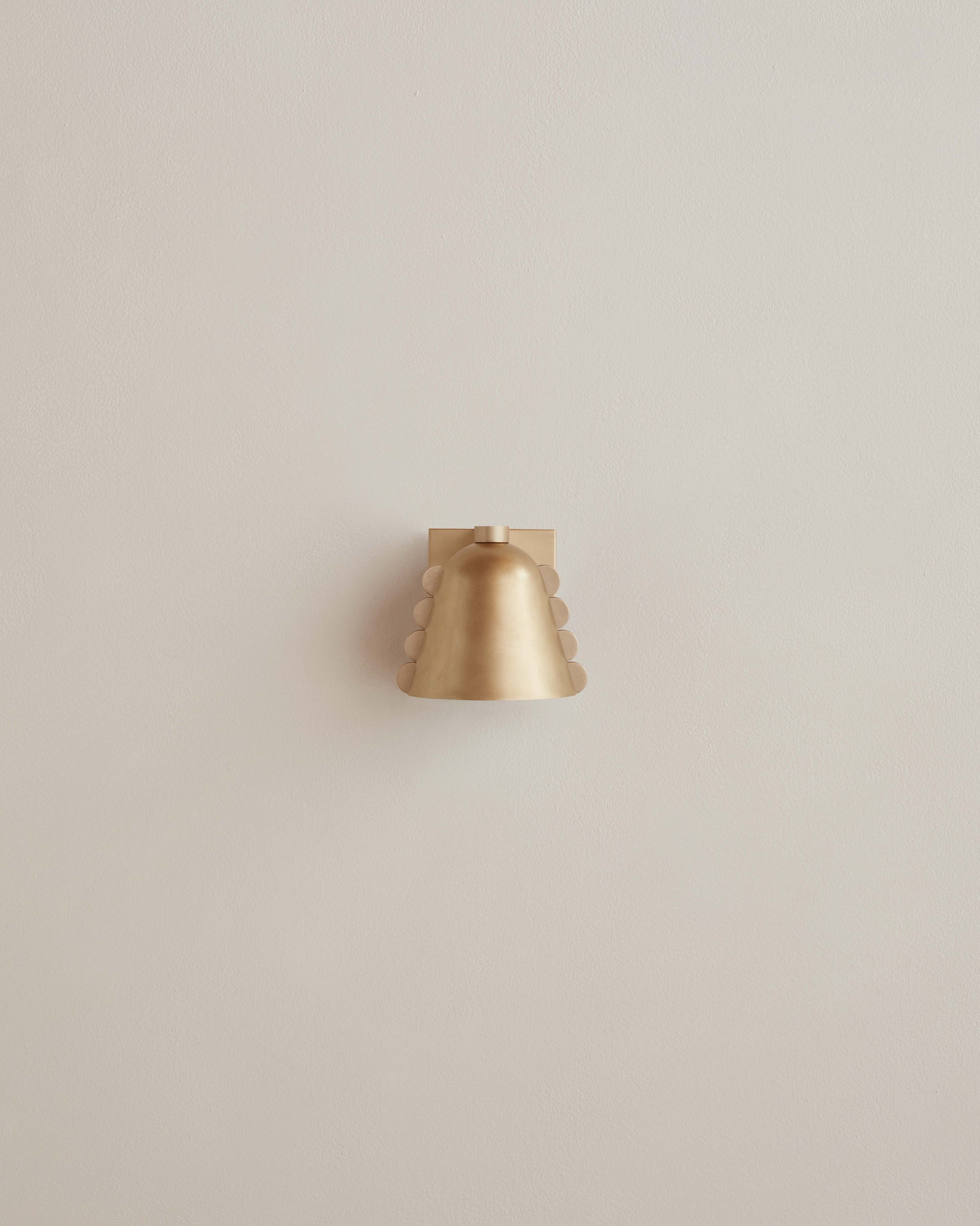 The Calla Sconce