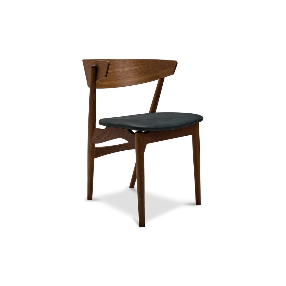 The no 7. chair - smoked oak with black leather seat