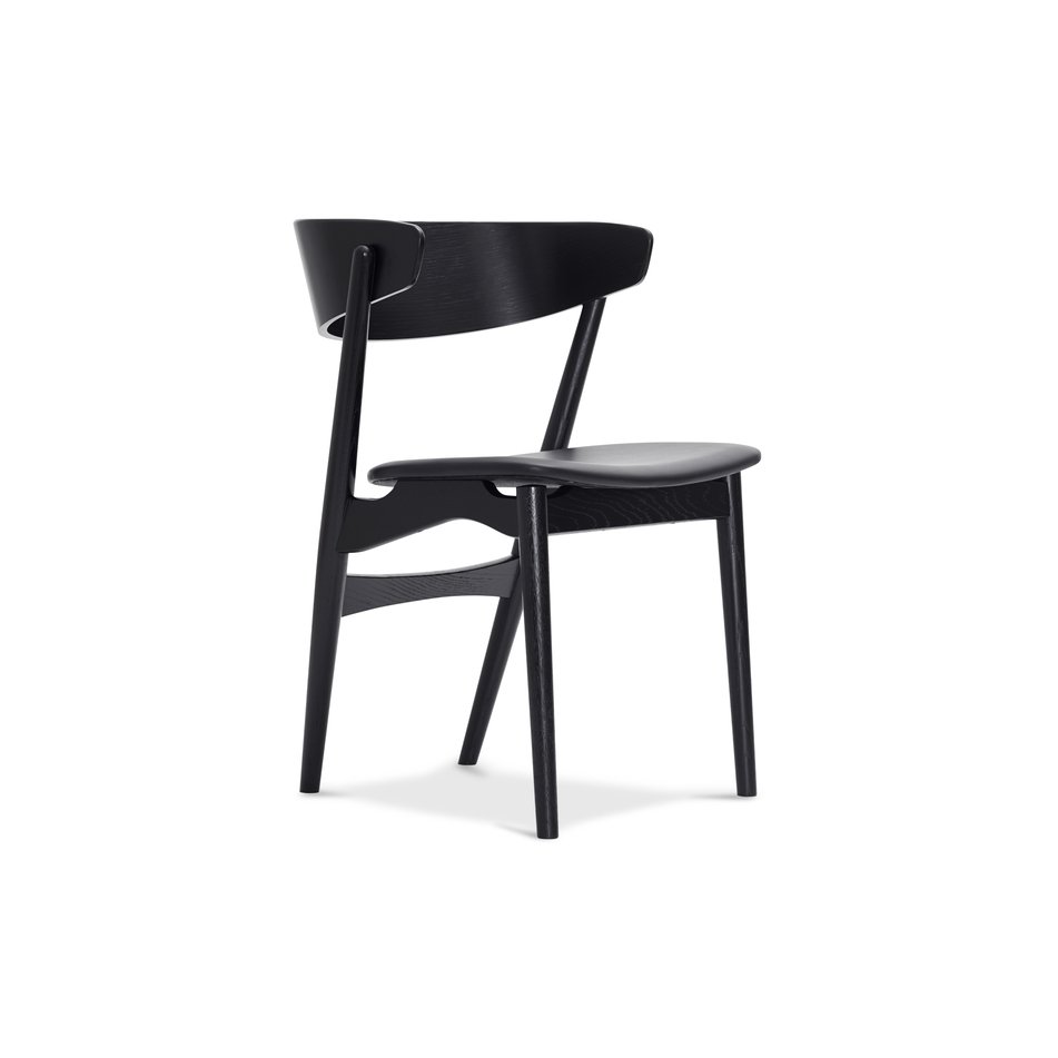 The no 7. chair - black lacquered oak with black leather seat