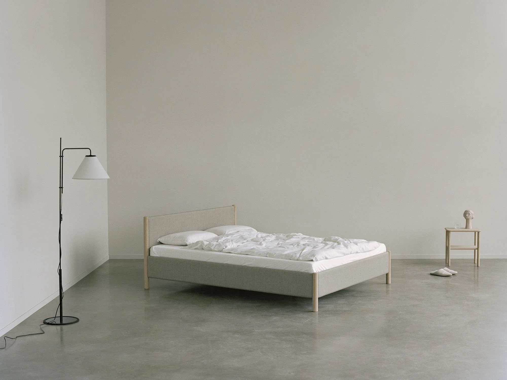 rye-veng-x-re-wool-bed-frame-218_soaped oak_6.jpeg