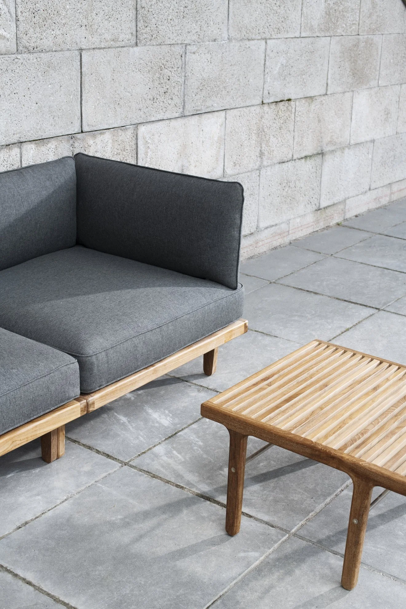 Sibast+RIB+outdoor++modular+sofa+setting+6.jpeg