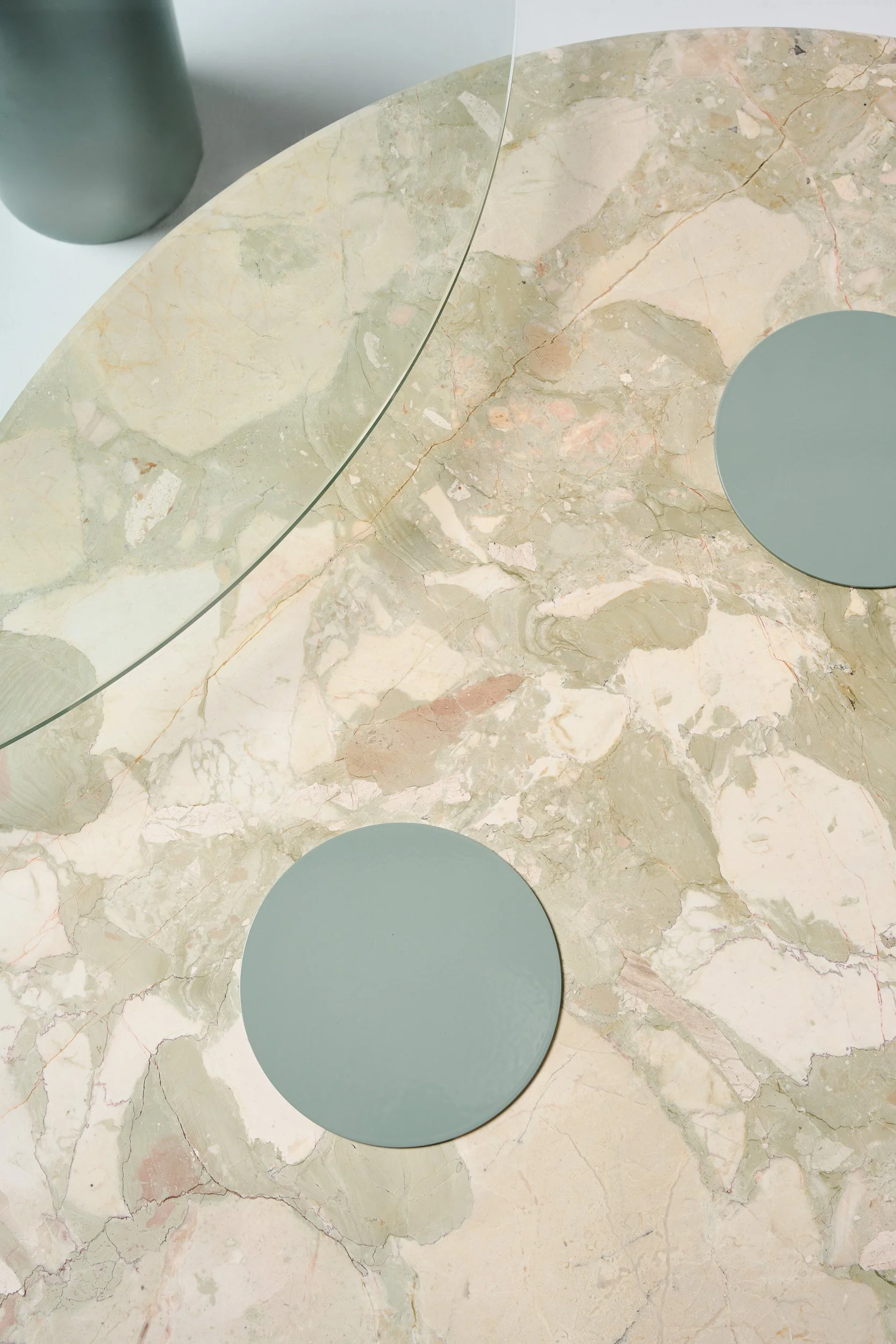 detail-Ivy-coffee-table-with-aurora-fiorita-stone-top-and-transformer-grey-pc-legs.jpg