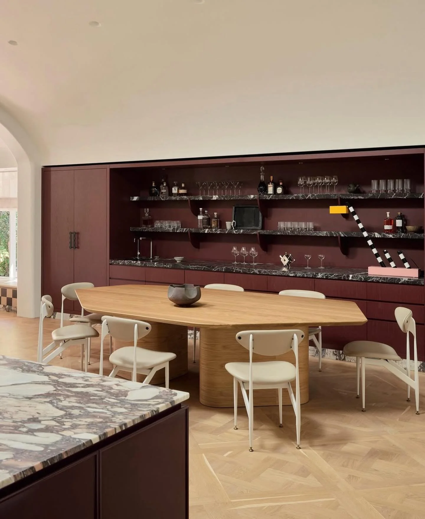 The Scape chairs designed by Grant Featherston and produced by @Grazia_and_co featured in Gordon House, a project designed by @Gregnatale
⠀⠀⠀⠀⠀⠀⠀⠀⠀
#madeinaustralia #australiandesign #furniture #interiordesign #design