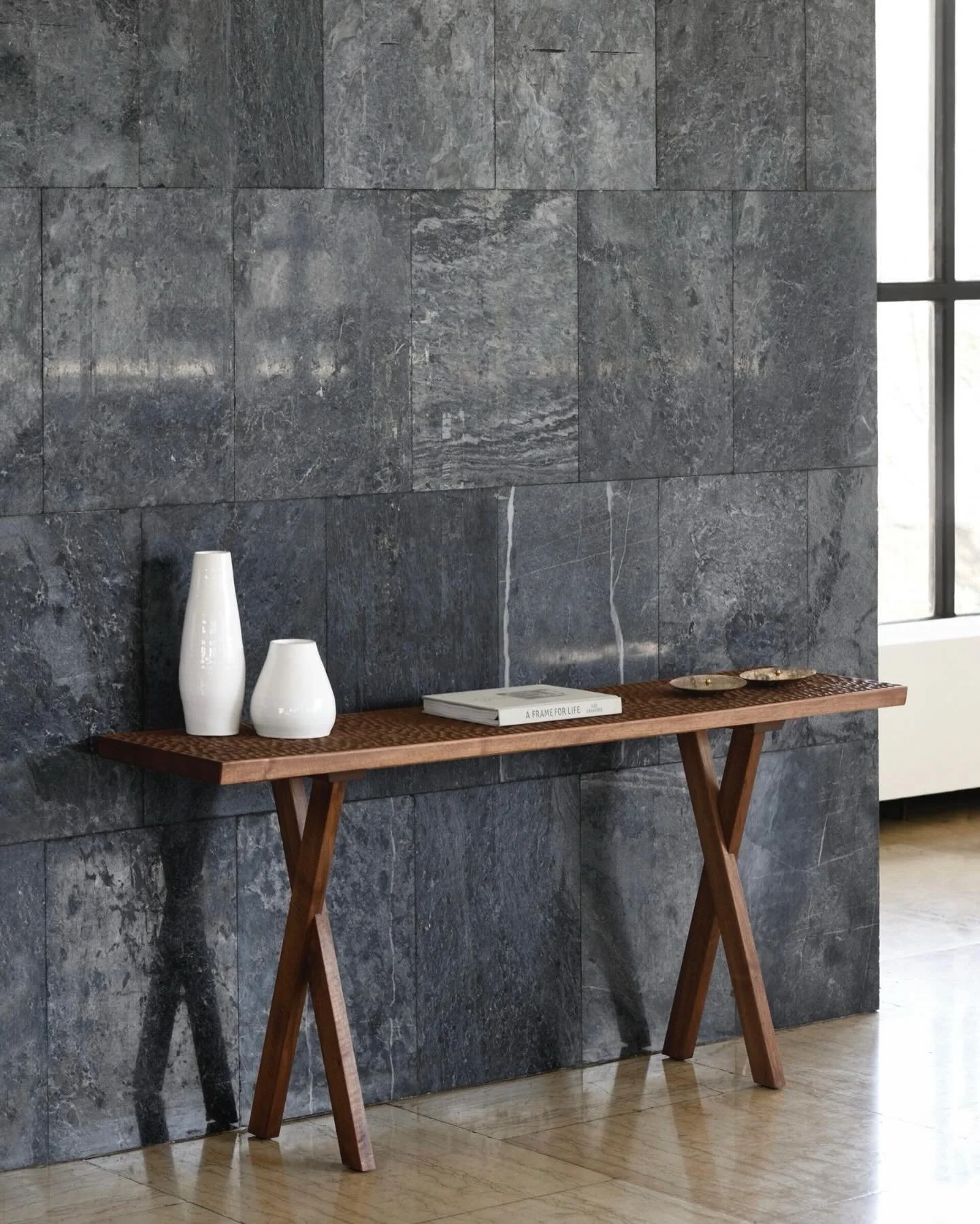 The Touch Console designed Studioilse, 2017 and produced in Bosnia by @zanatcraft
⠀⠀⠀⠀⠀⠀⠀⠀⠀
#madeinbosnia #furniture #interiordesign #design #architects artanddesign