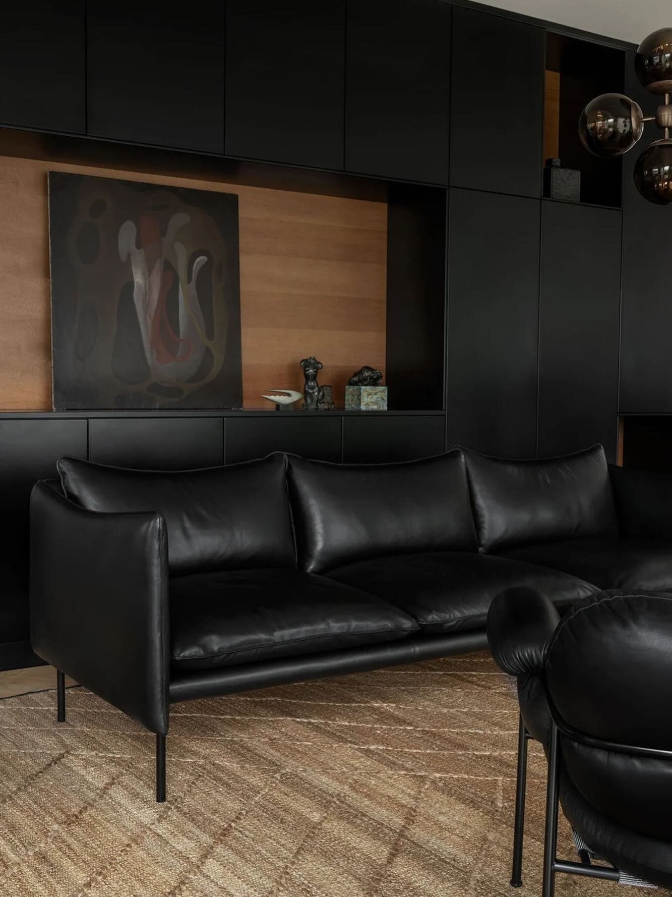 The Tiki Sofa designed by Andreas Engesvik, 2014 and produced by @fogiacollection
⠀⠀⠀⠀⠀⠀⠀⠀⠀
#swedishdesign #scandinaviandesign #interiordesign #interiors #architecture