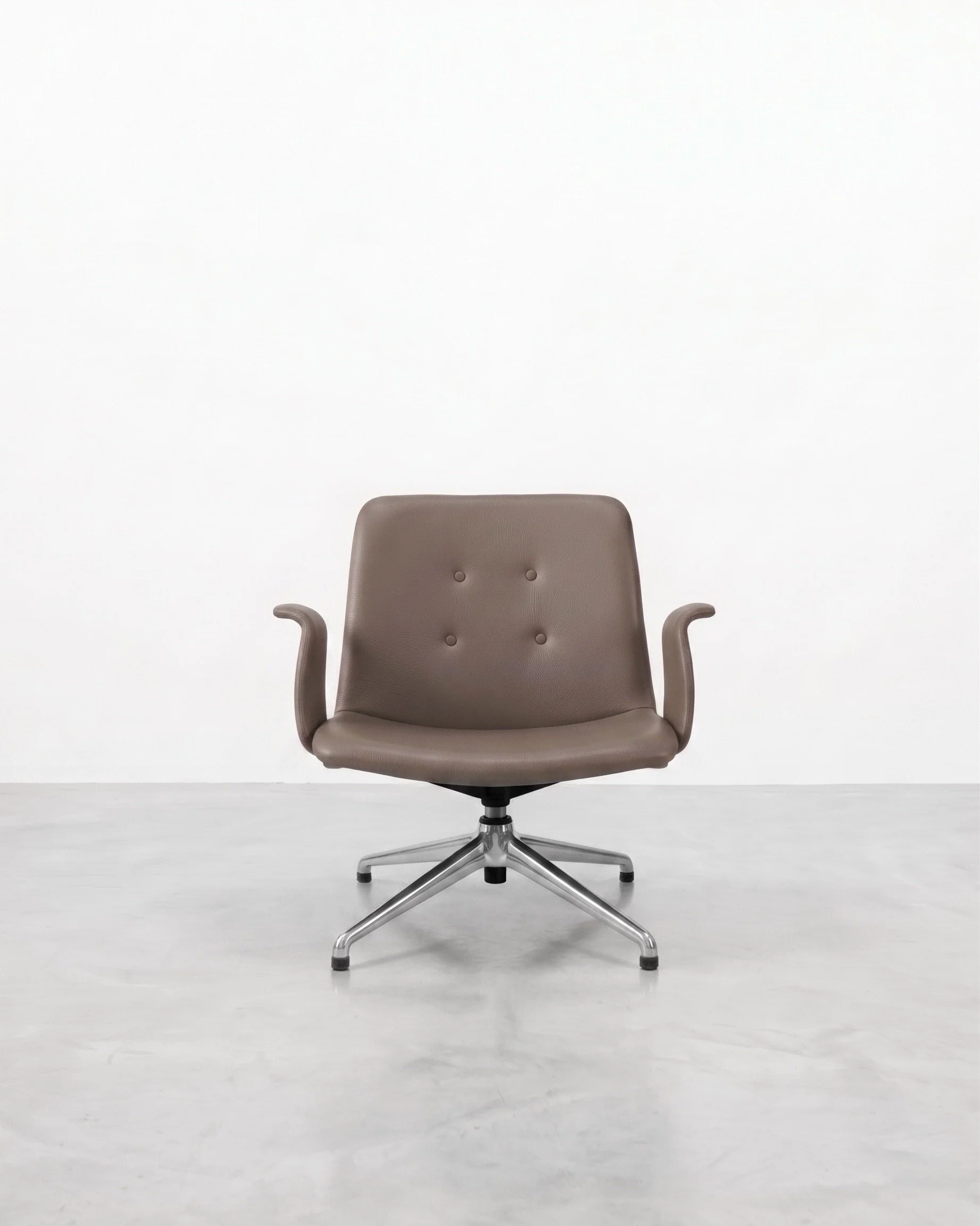The Primum Lounge Chair