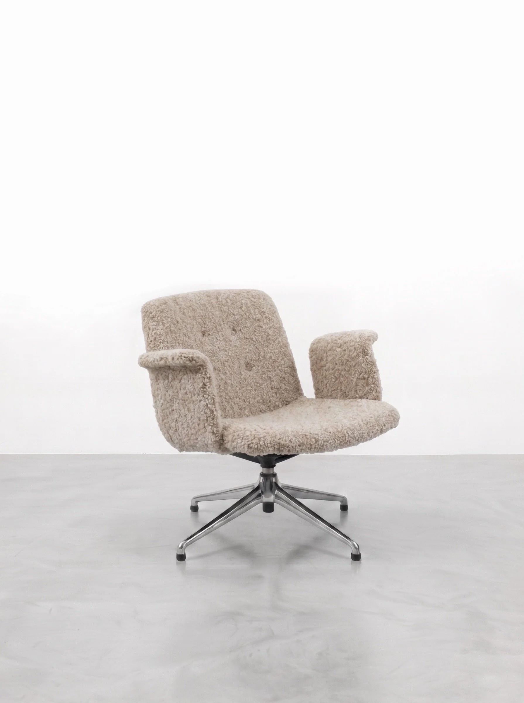 The Primum Lounge Chair