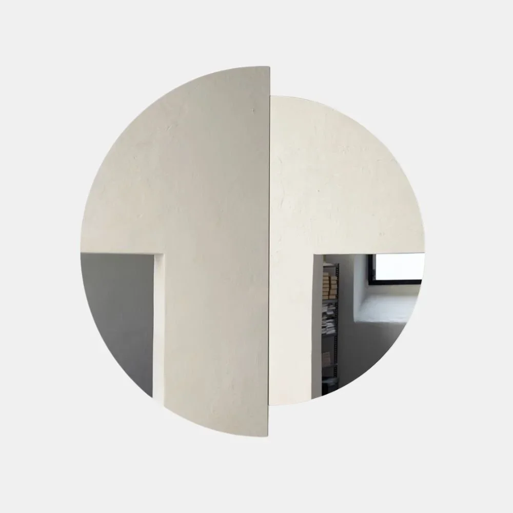 The Rae Mirror
