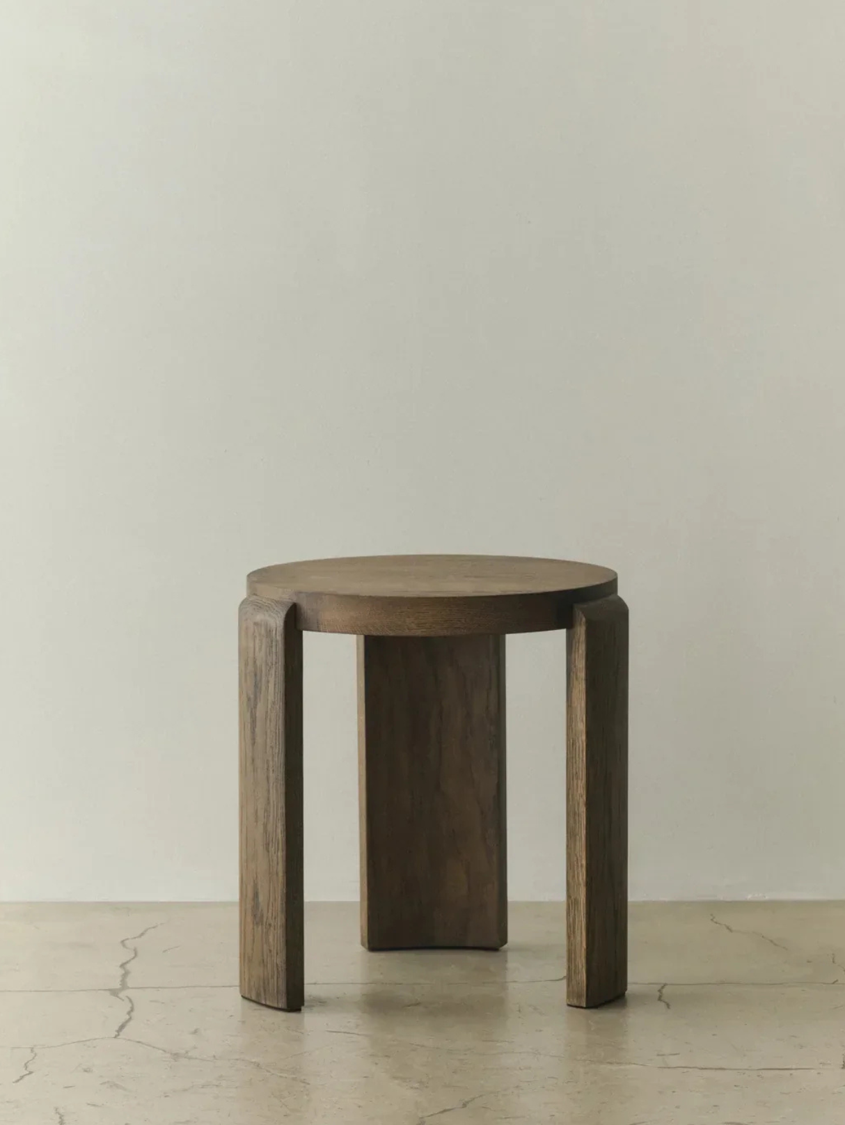 SpiSpina Stool in Smoked Wood.png