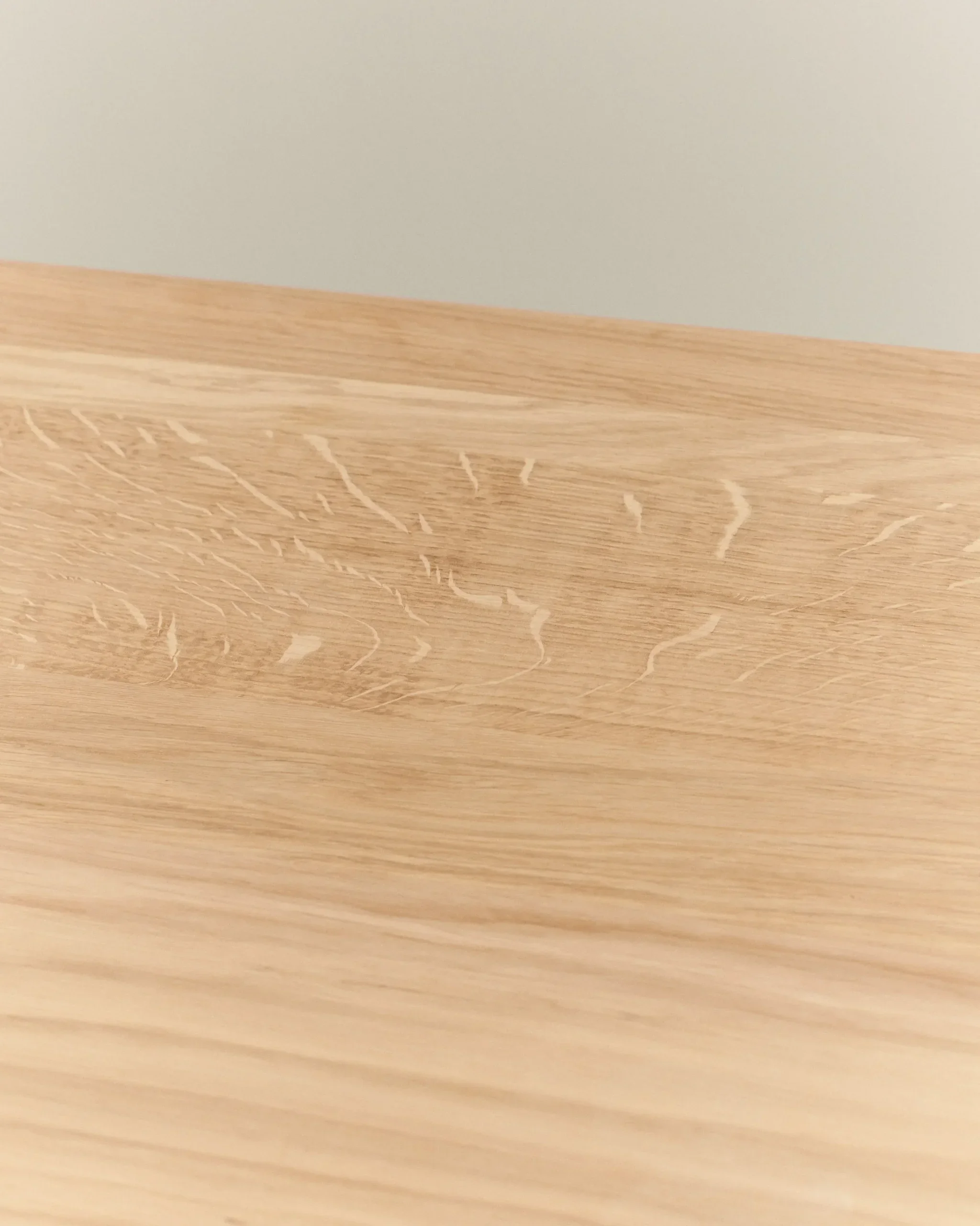 NATURAL-OAK_c4fb9f2e-327f-4c77-a4fd-292677e91055.webp