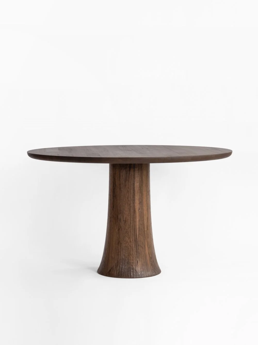 drvo-dining-table-naoto-fukasawa-zanat-walnut__photographer-Almin-Zrno-@almin_zrno_web3-1000x1333.jpg