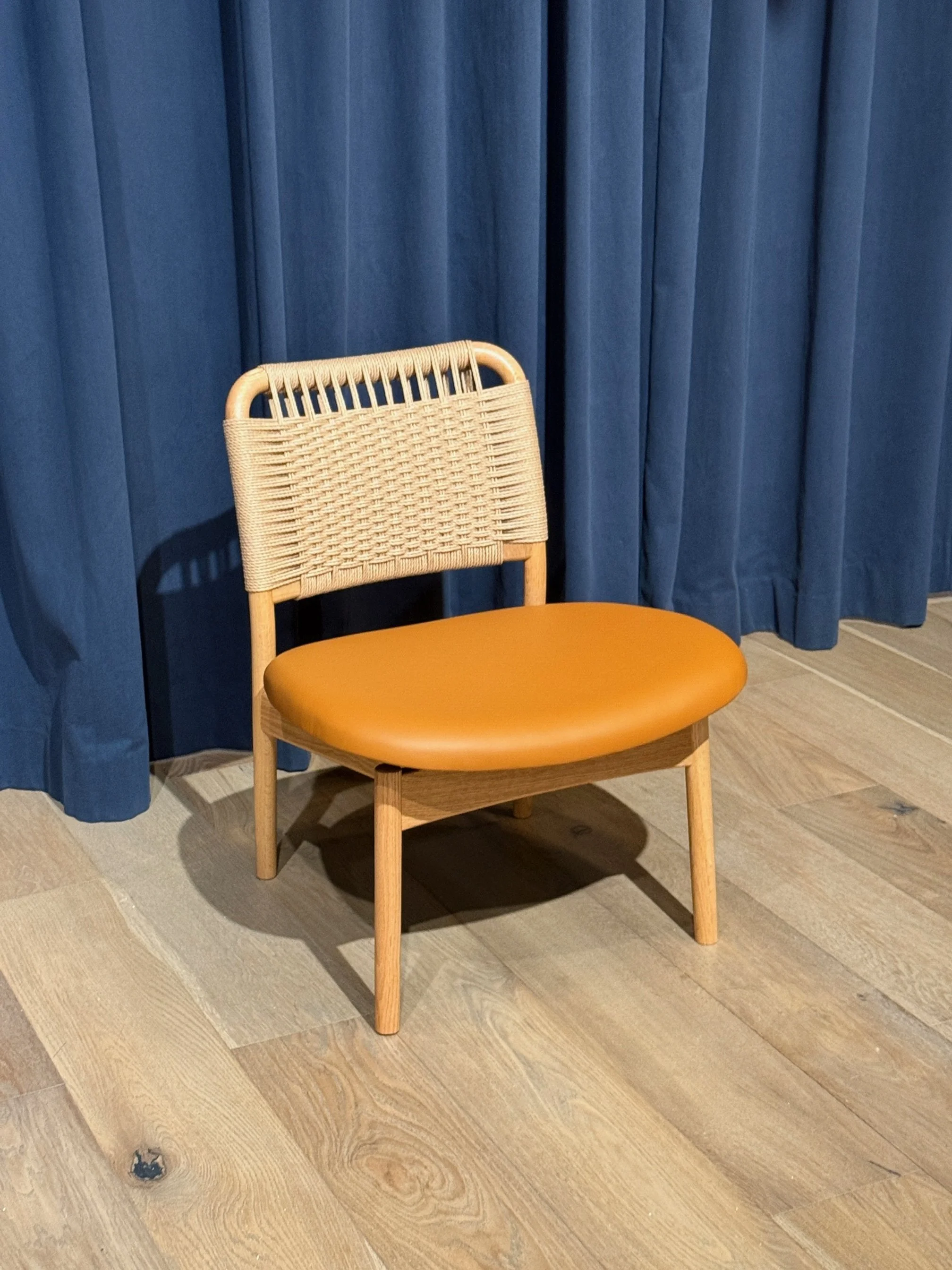 The Saga Low Chair / Oak & Cognac