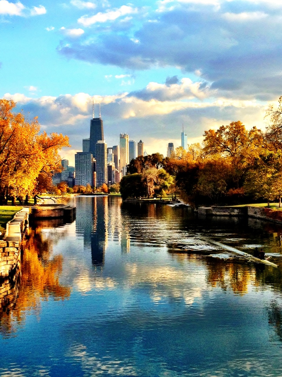 chicago-fall-waterway-zipitclunt- tumblr_lu5b9e9dYn1qjhhsgo1_1280.jpg