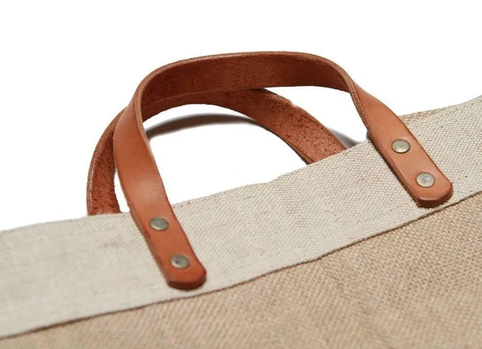 4apolis-market-bag-detail-handle213_4e2d8f81-9fa3-49bb-a781-177e81ae167a_600x600@2x.jpg