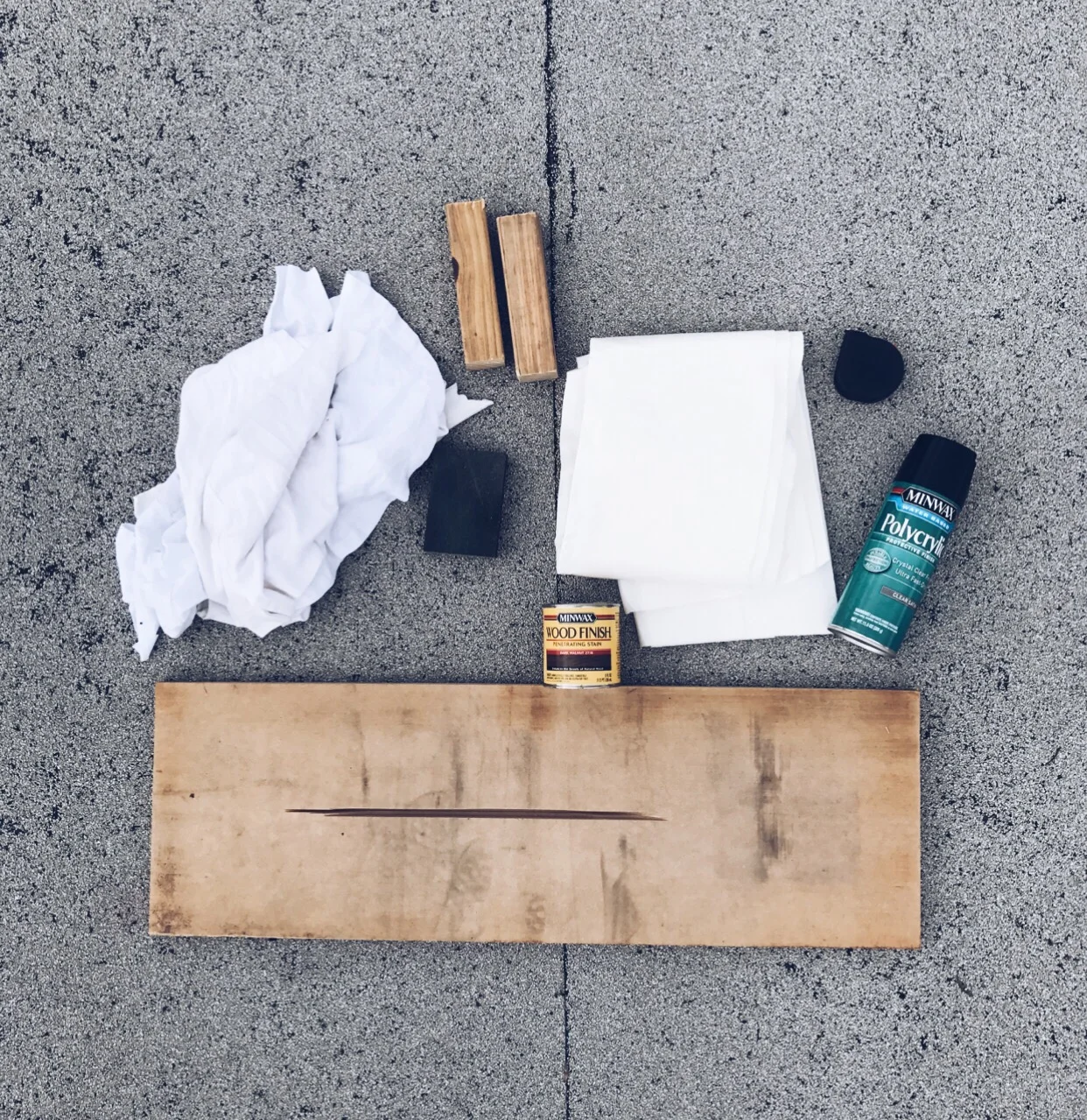 materials used to make bath tray