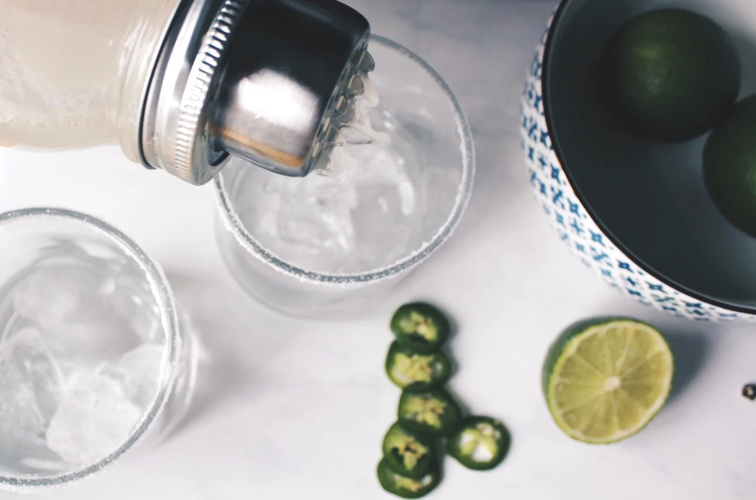 pouring margarita