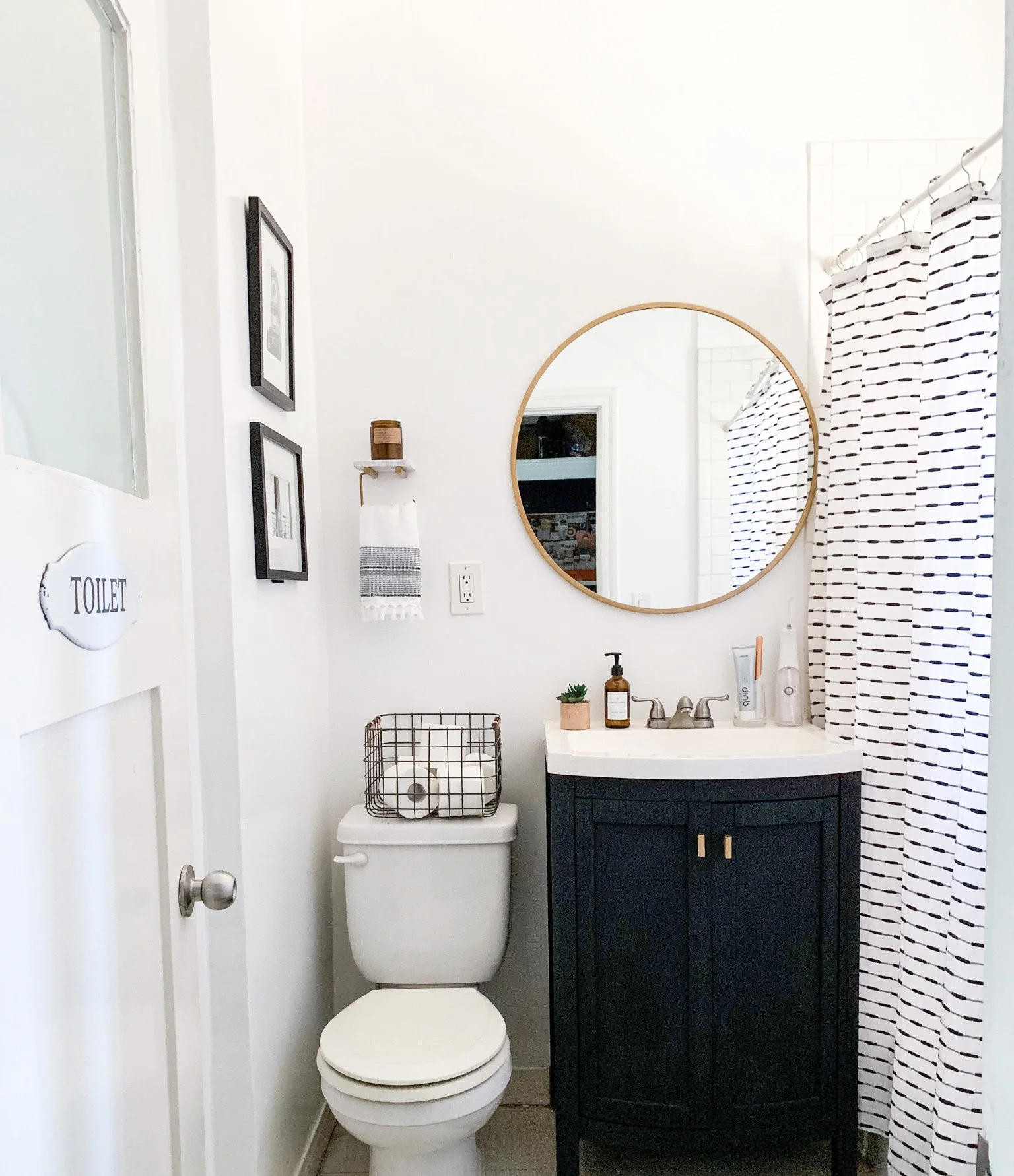Before &amp; After : Modern Classic Bathroom Update