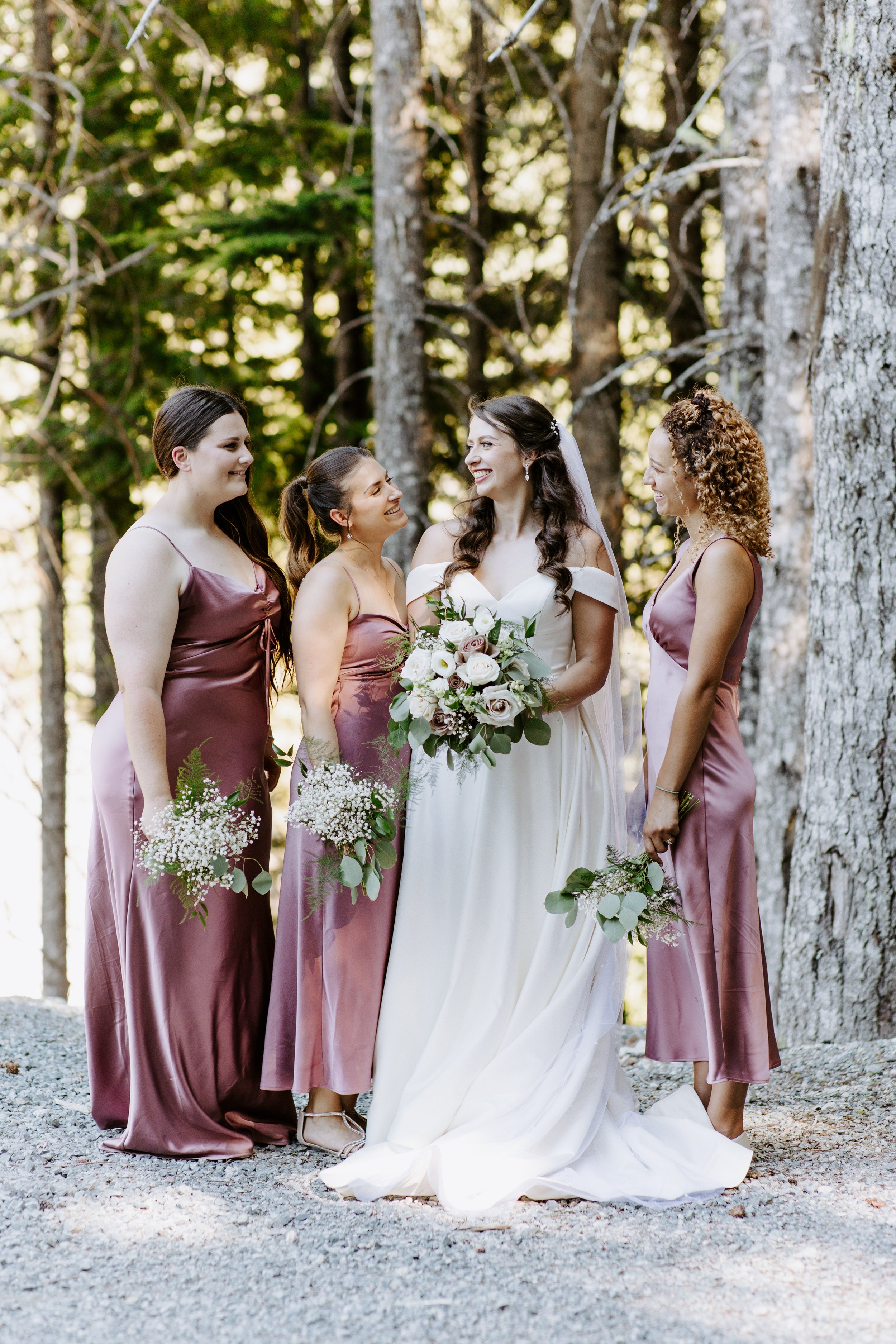 angiegallantphotography-sea-to-sky-gondola-wedding-221.jpg