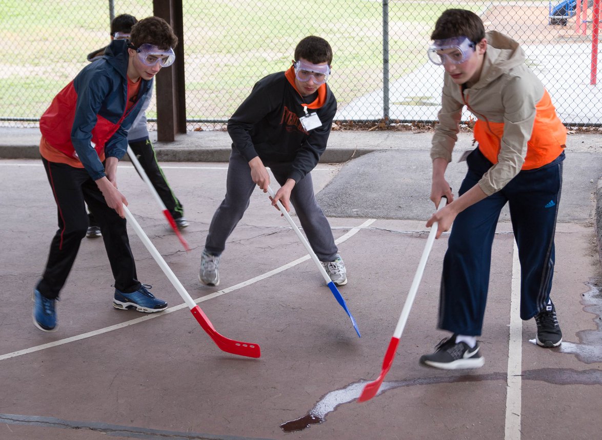 floorhockeyaction.jpg