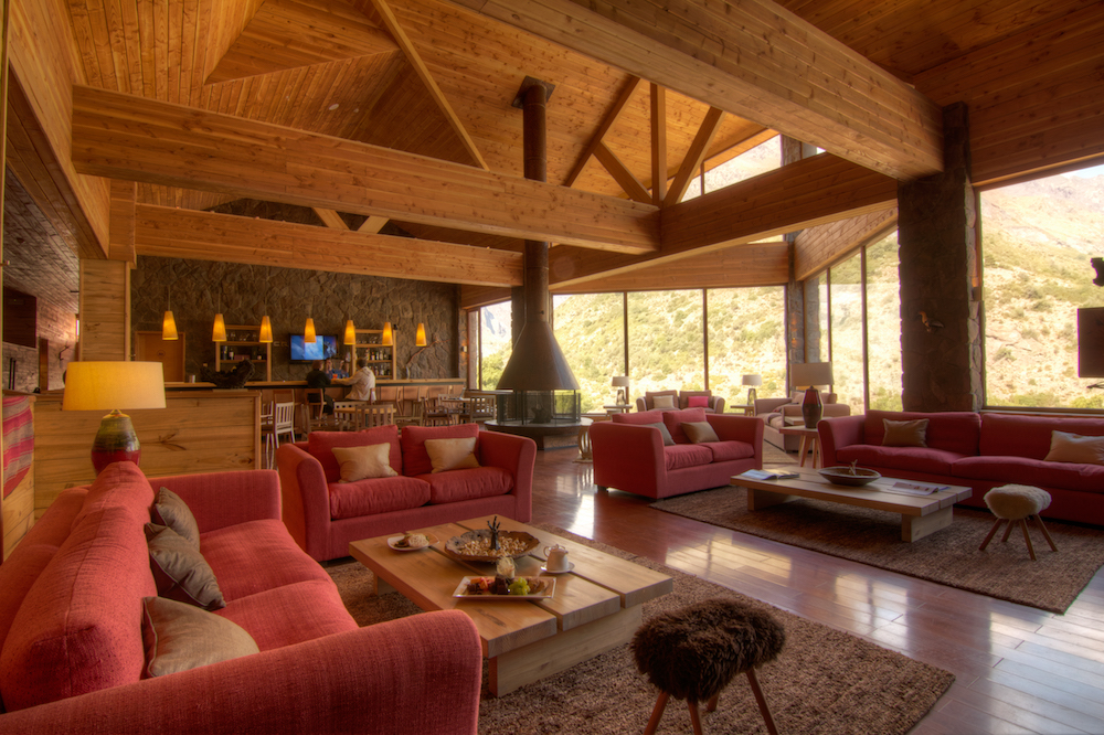 NOI Puma Lodge - Bar - Bar 1.jpg