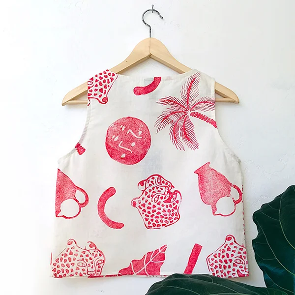 DSCR_Red_Folkland_Hanger_Back.jpg