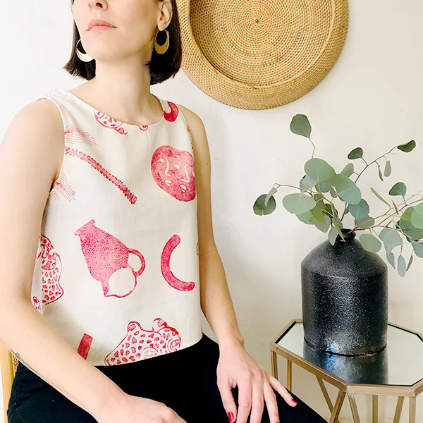 DSCR_Red_Folkland_Worn_Front.jpg