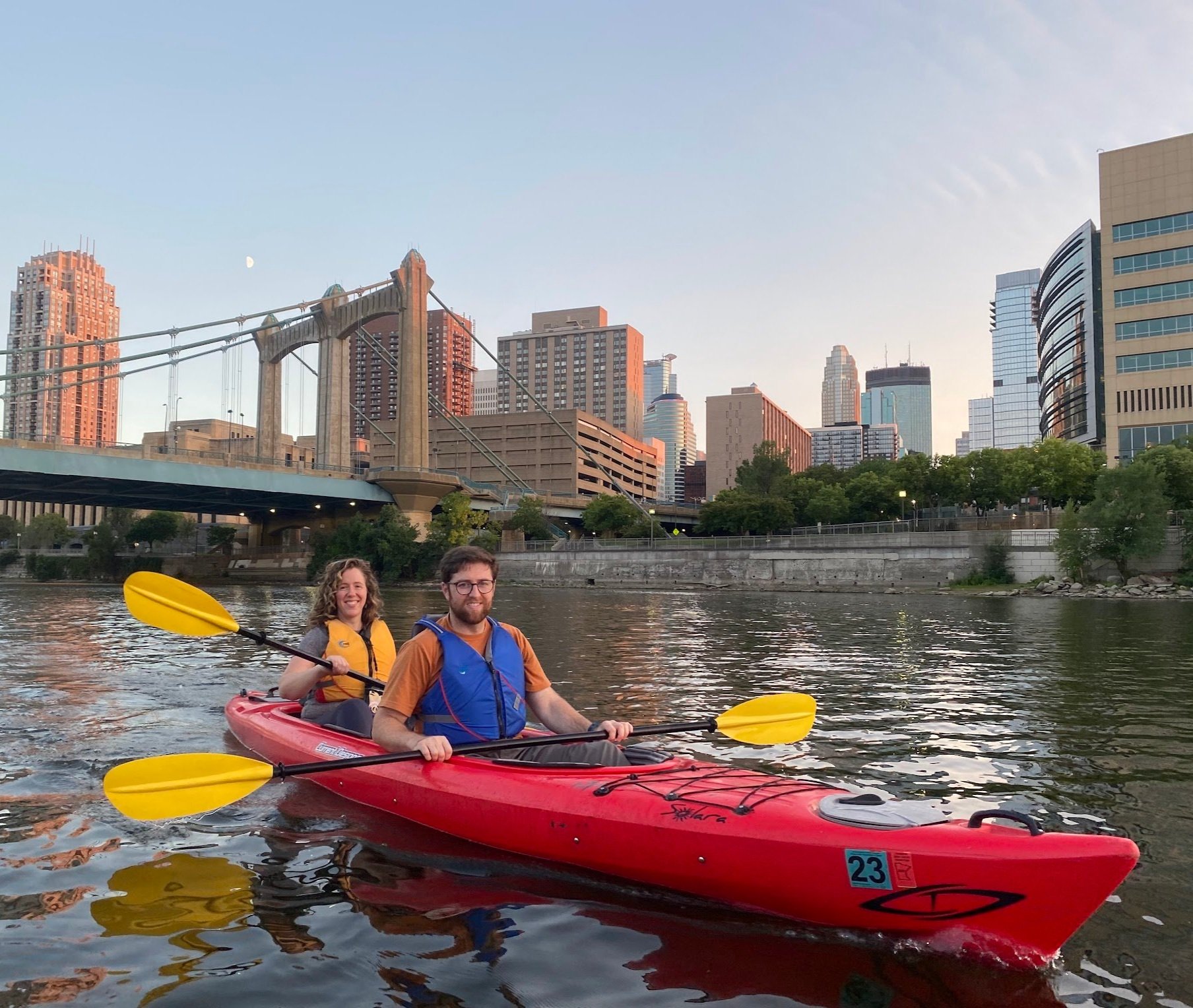 Couple+Kayaking.jpg