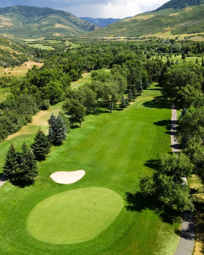 Hole 2, Par 3, 206 yards