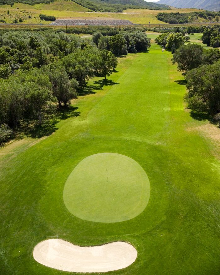 Hole 9, Par 4, 386 yards