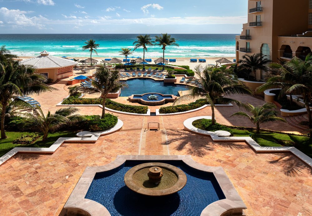 50607985-rc Cancun Fountain Courtyard horizontal.jpeg