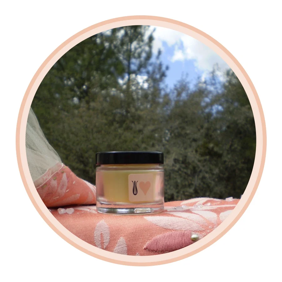 INGREDIENTS - Avocado oil, Coconut oil, Cocoa butter, Beeswax